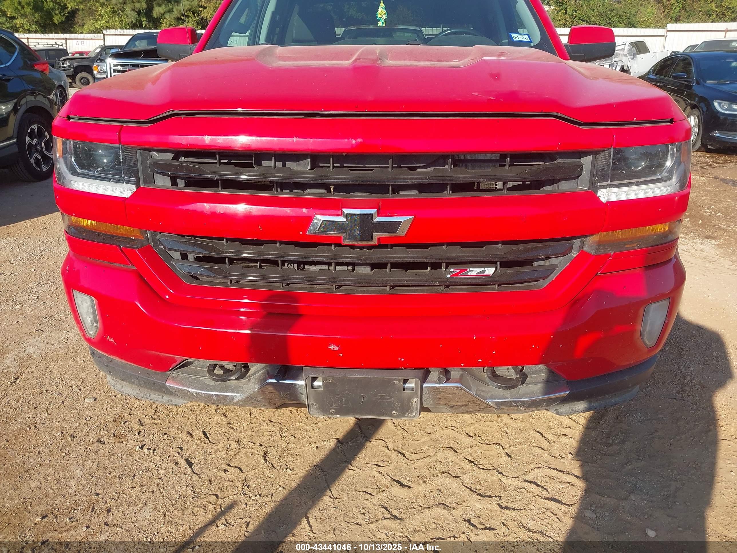 CHEVROLET SILVERADO image 6