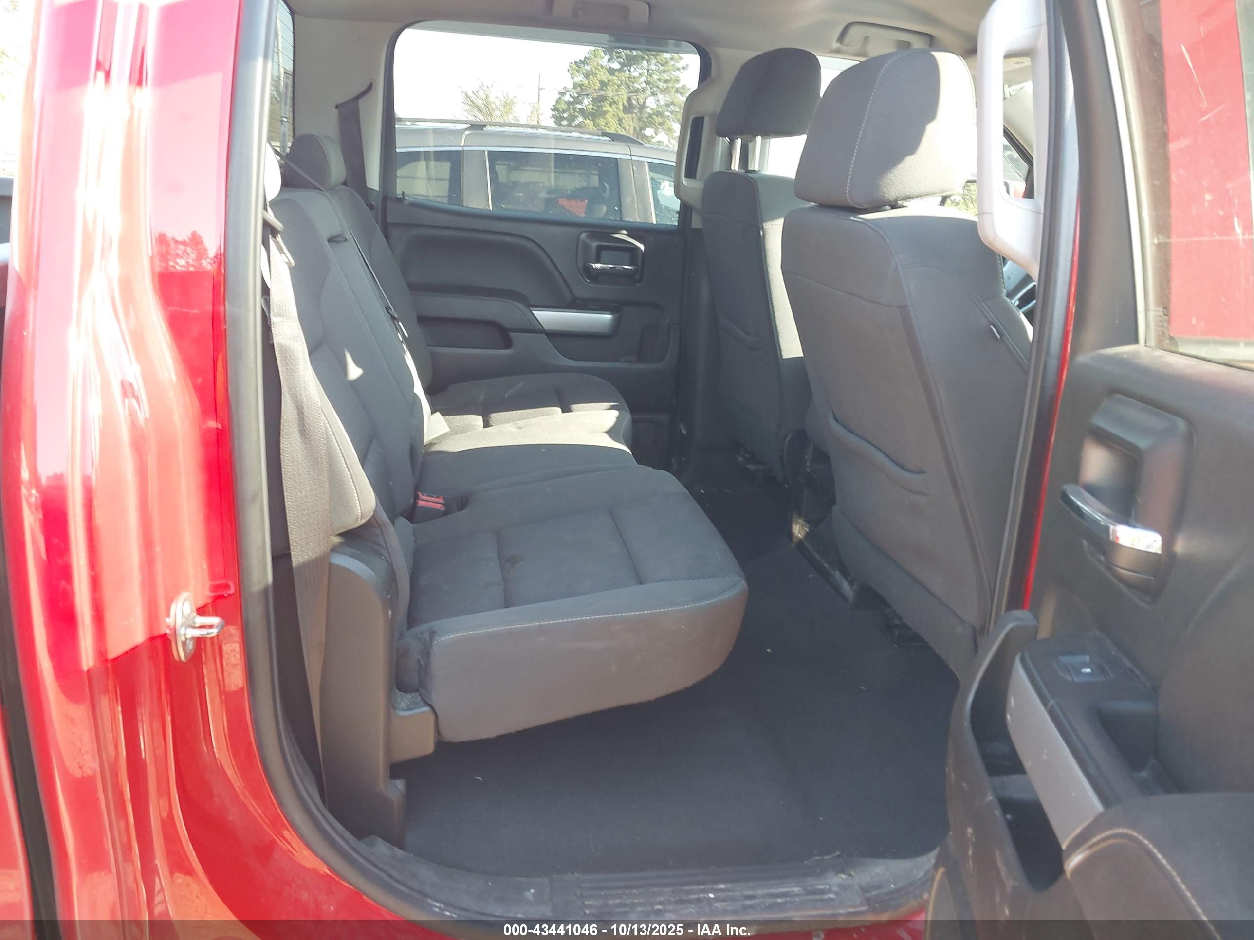 CHEVROLET SILVERADO image 8