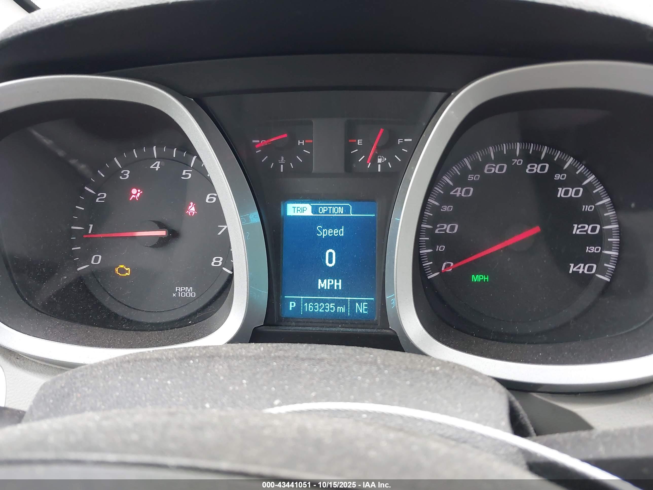 CHEVROLET EQUINOX image 7