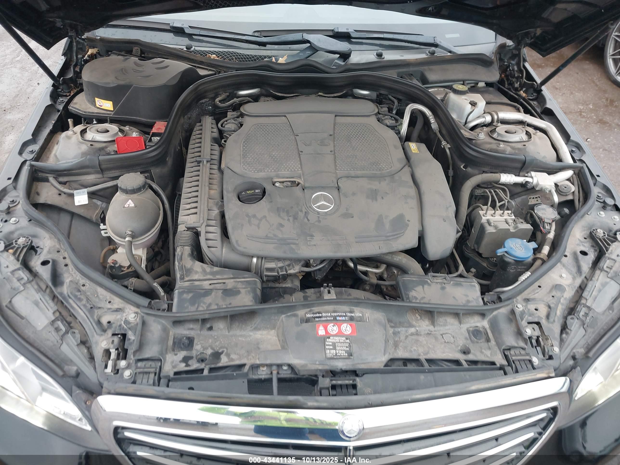 MERCEDES-BENZ E image 10