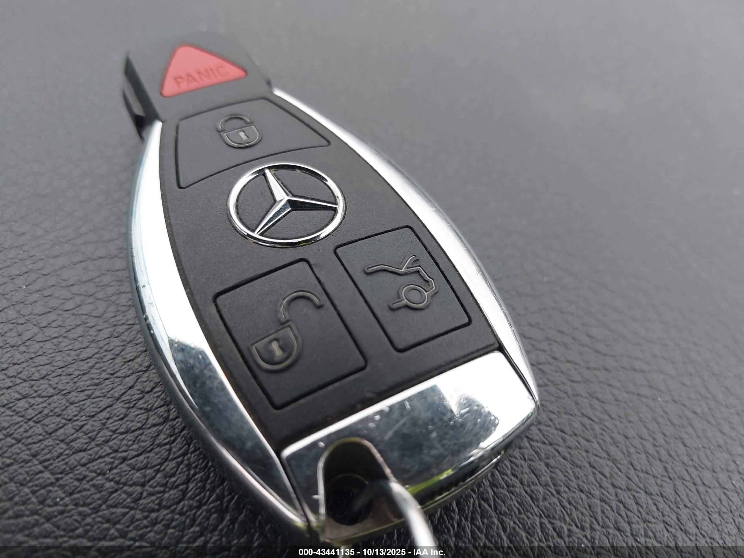 MERCEDES-BENZ E image 11