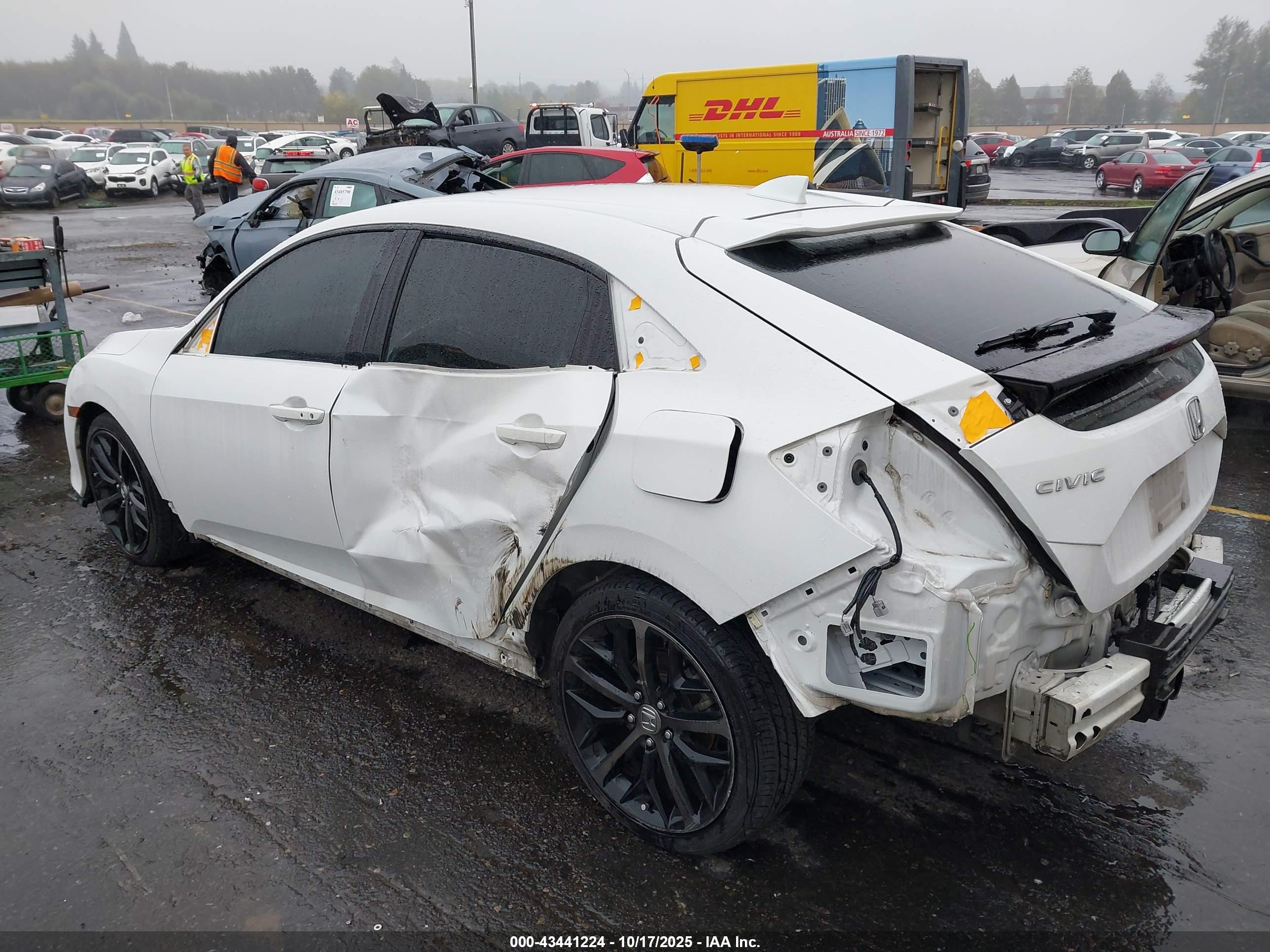 HONDA CIVIC image 6
