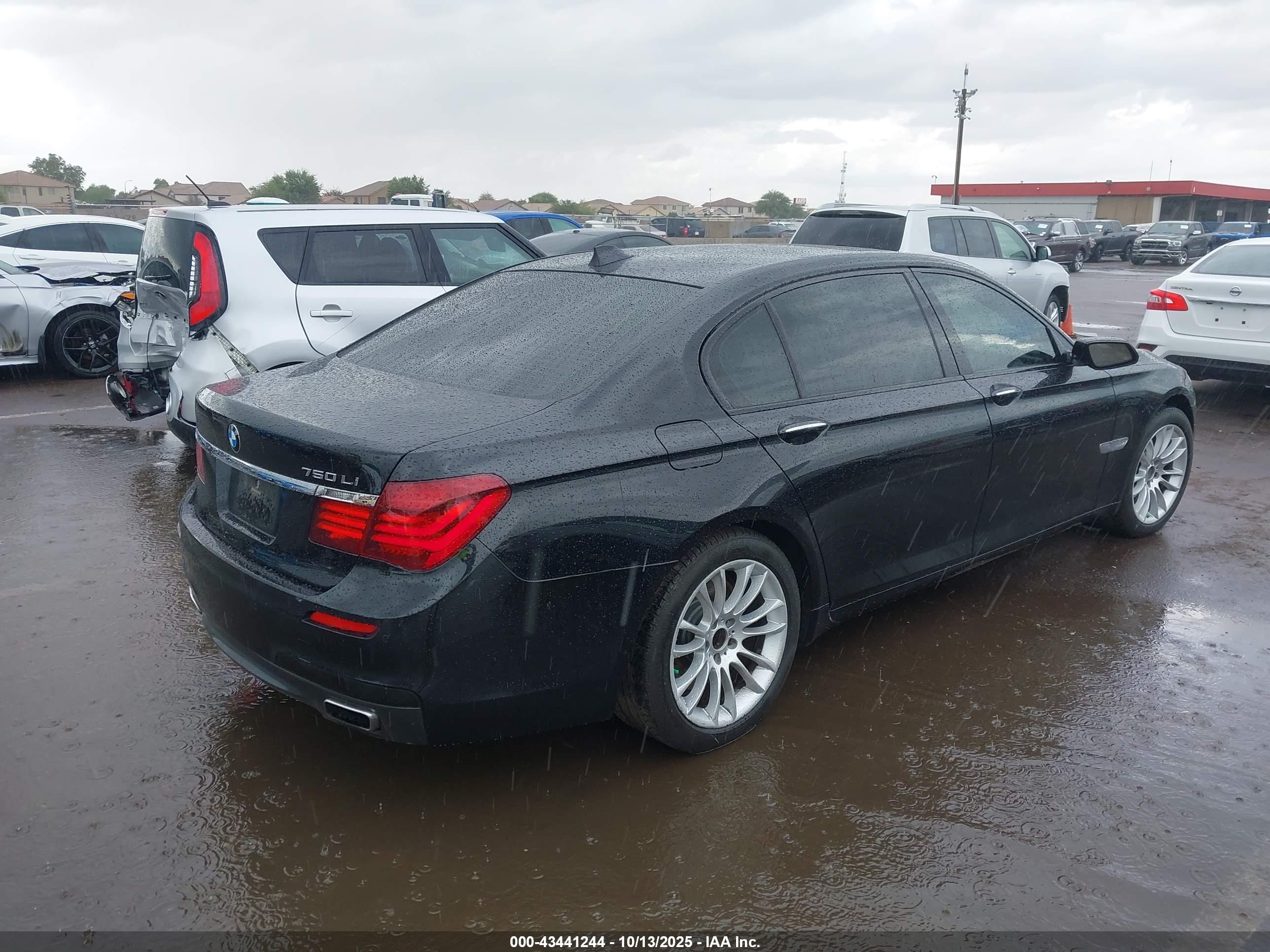 BMW 750LI image 4