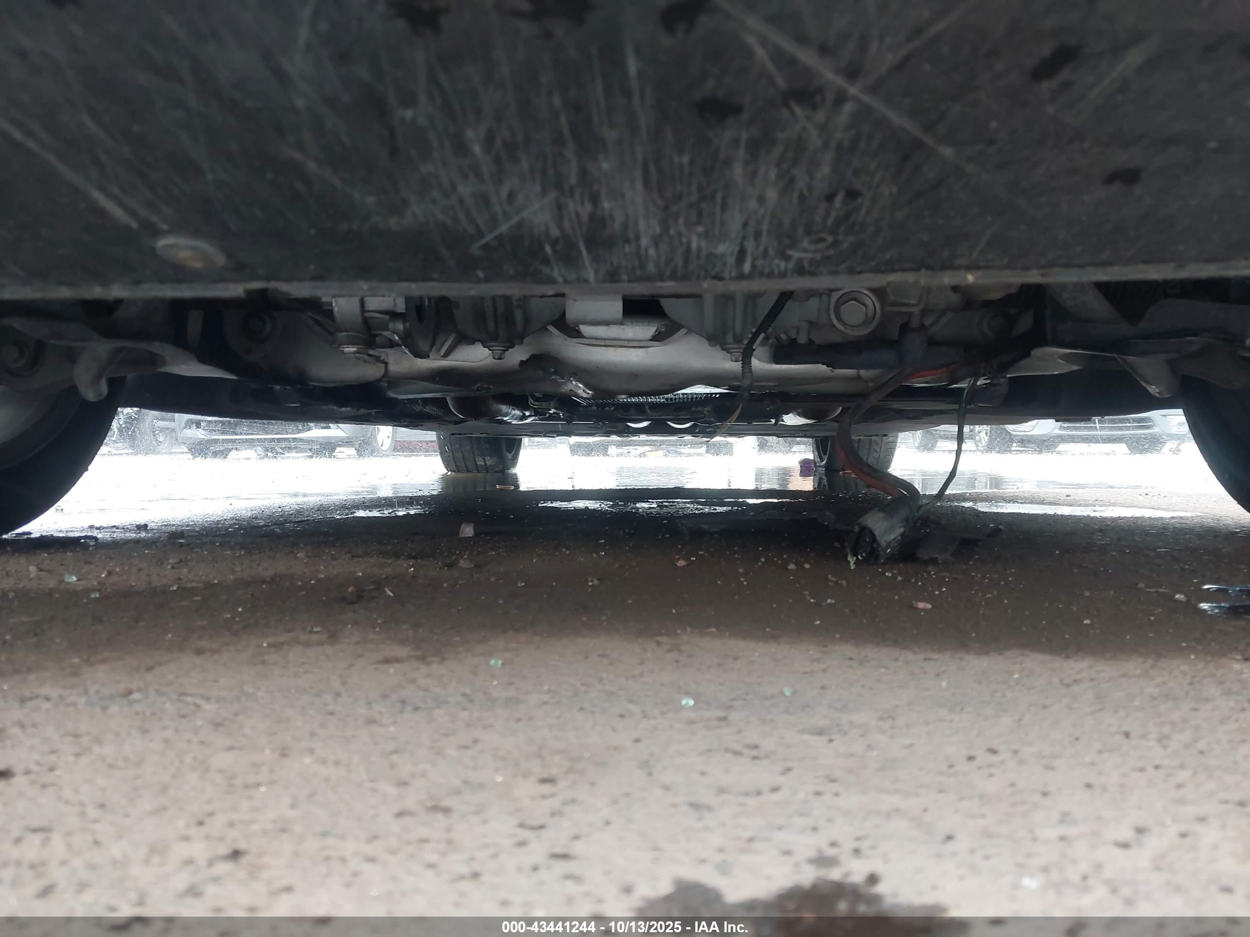 BMW 750LI image 6