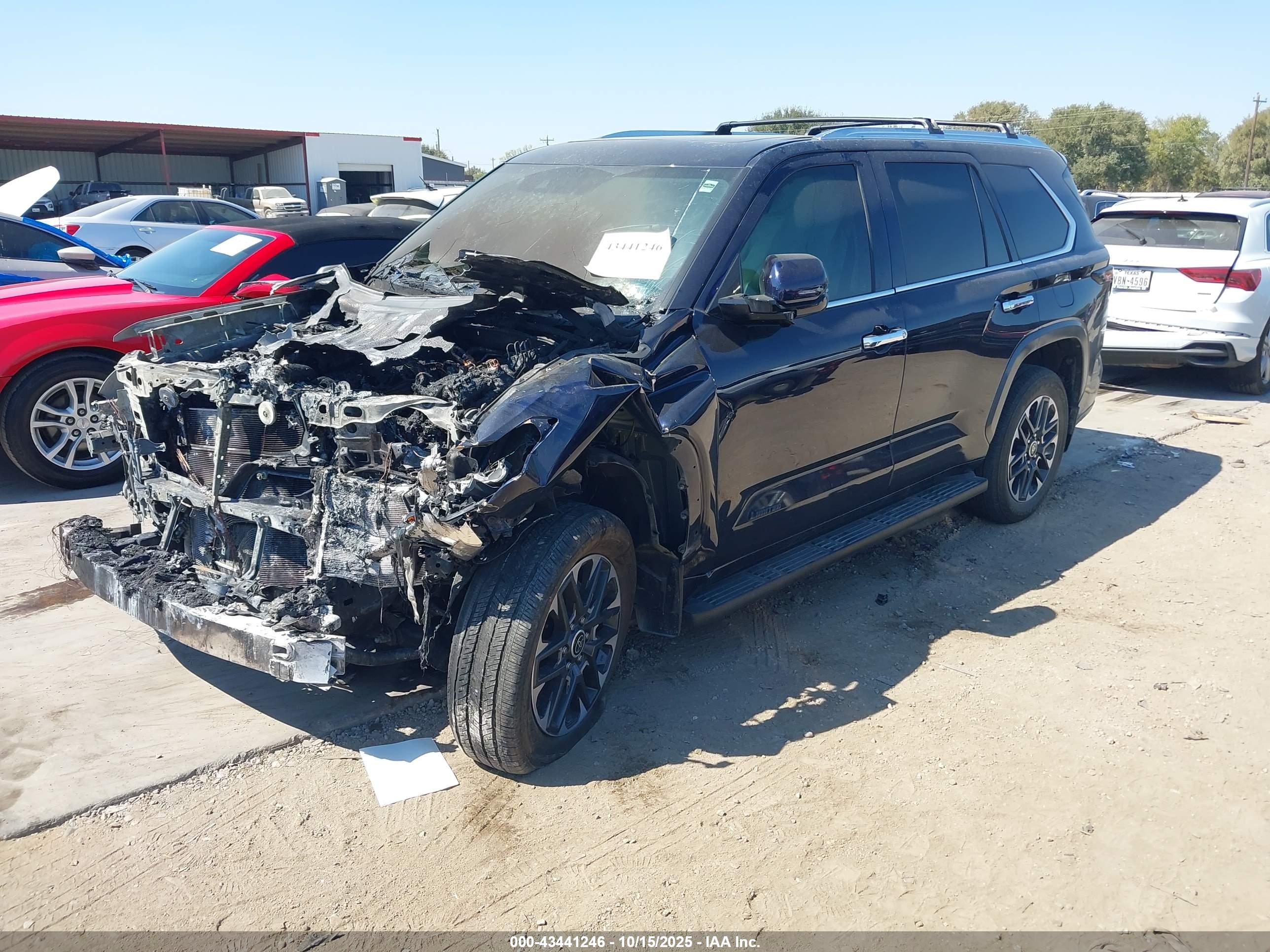 TOYOTA SEQUOIA image 2