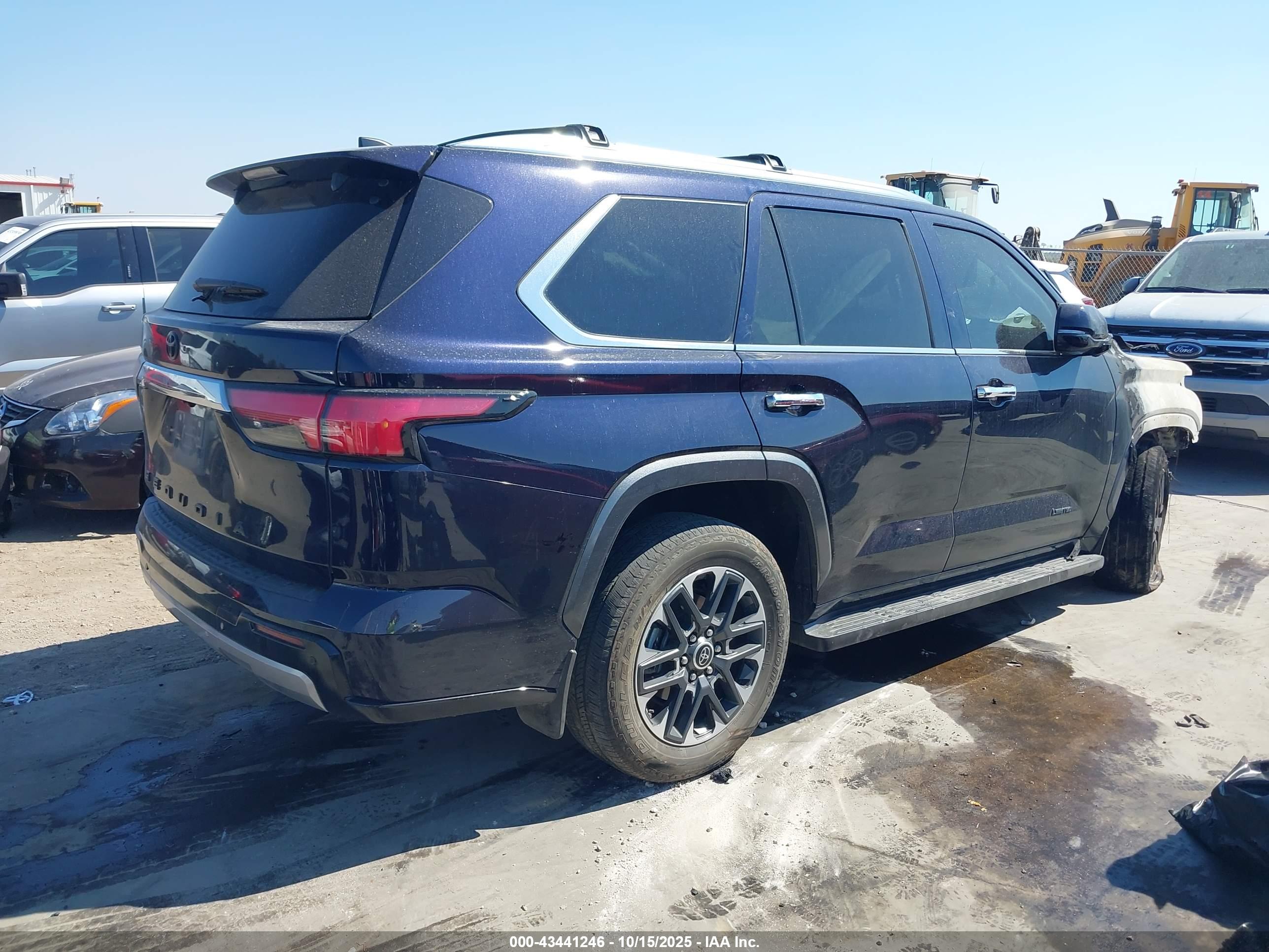 TOYOTA SEQUOIA image 4