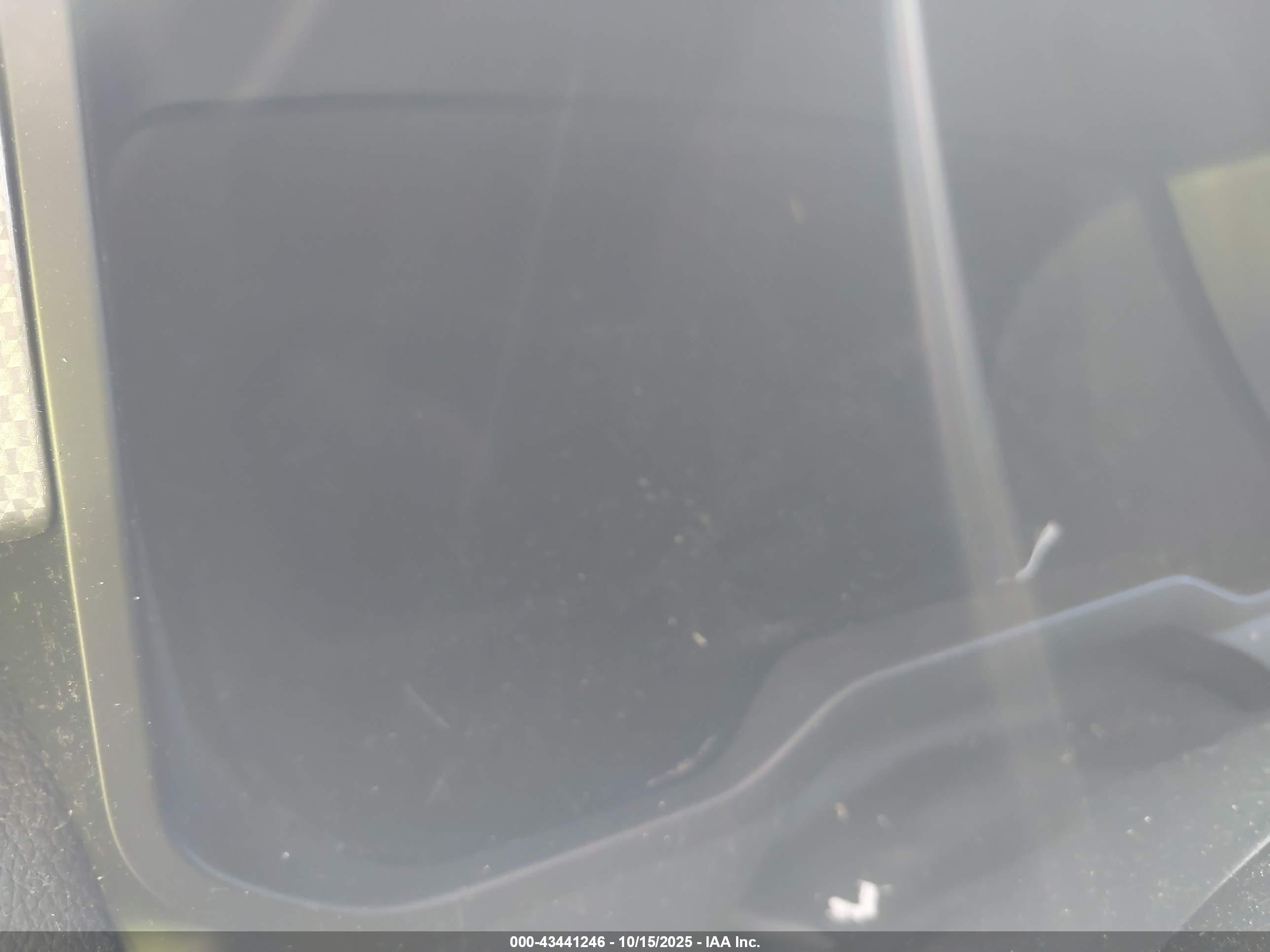 TOYOTA SEQUOIA image 7