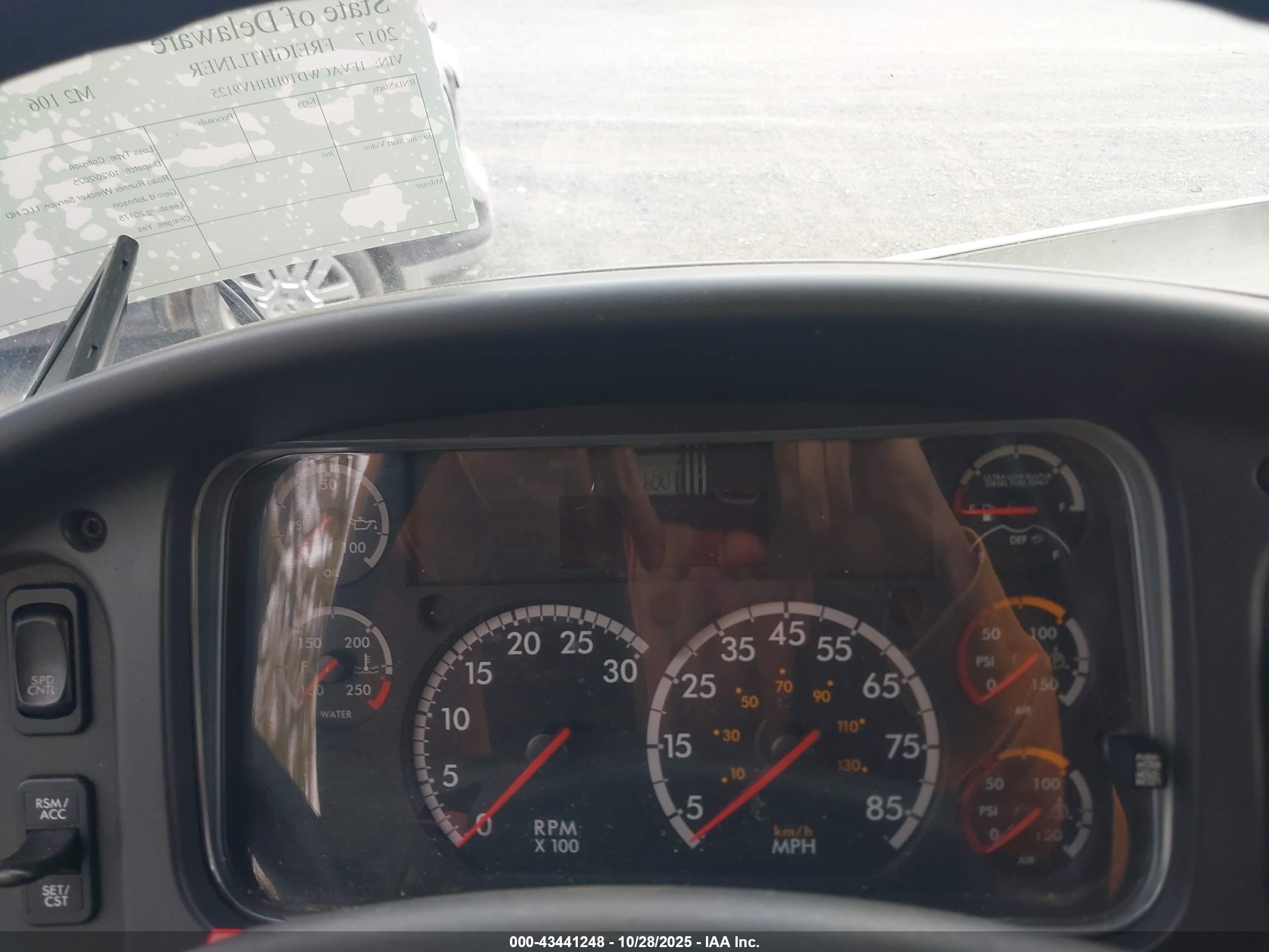 FREIGHTLINER M2 image 6