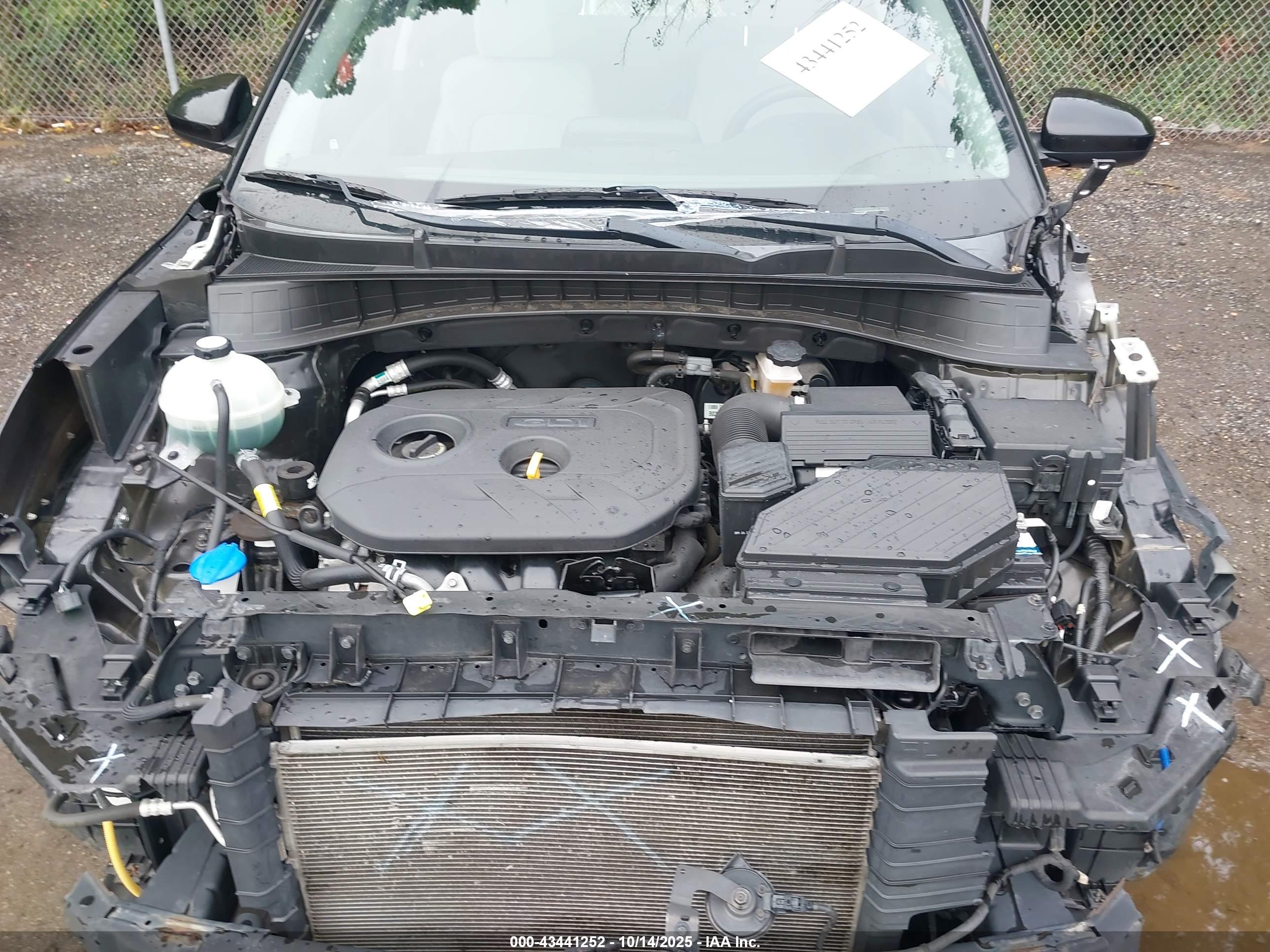 HYUNDAI TUCSON image 10