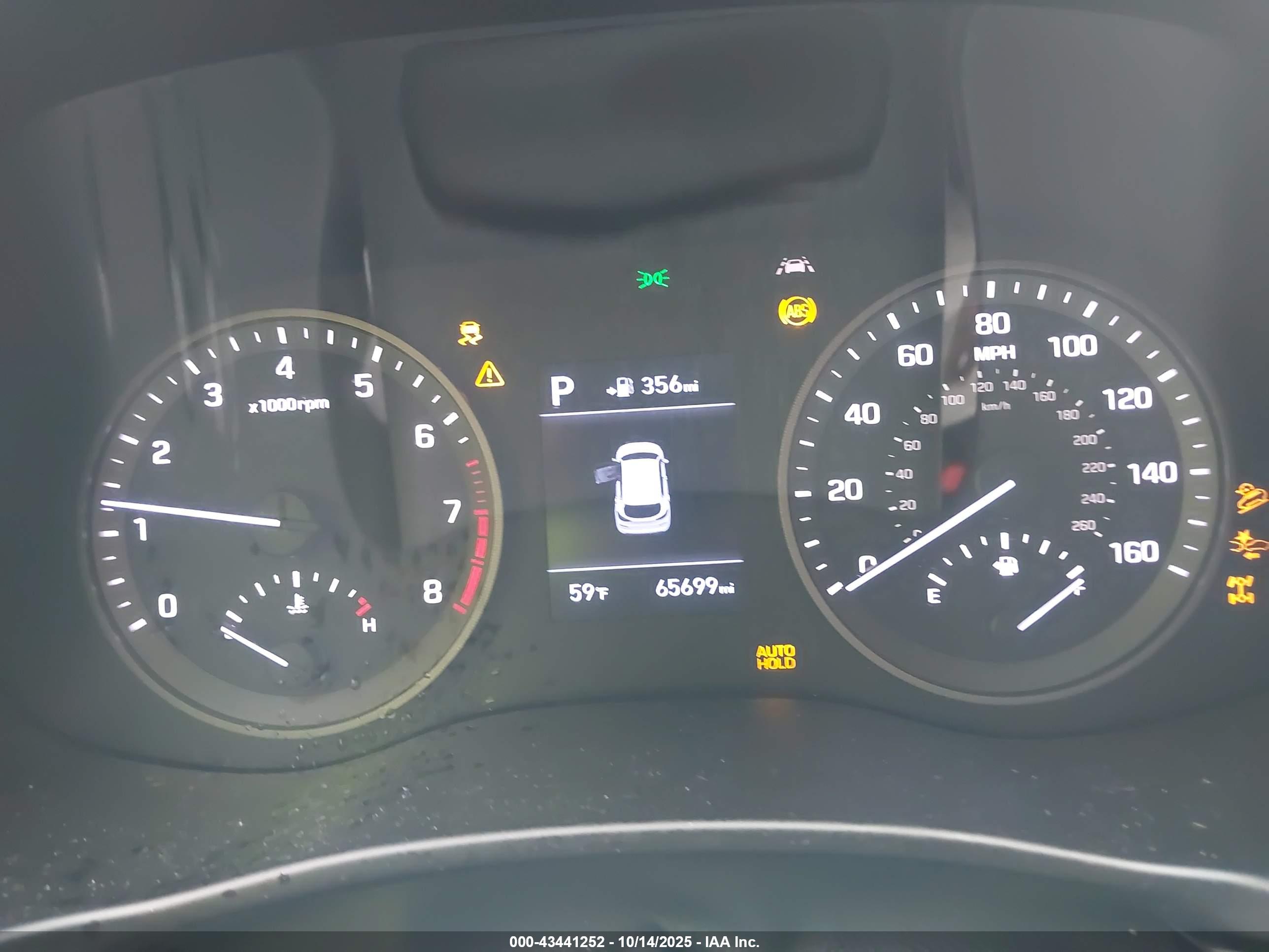 HYUNDAI TUCSON image 7