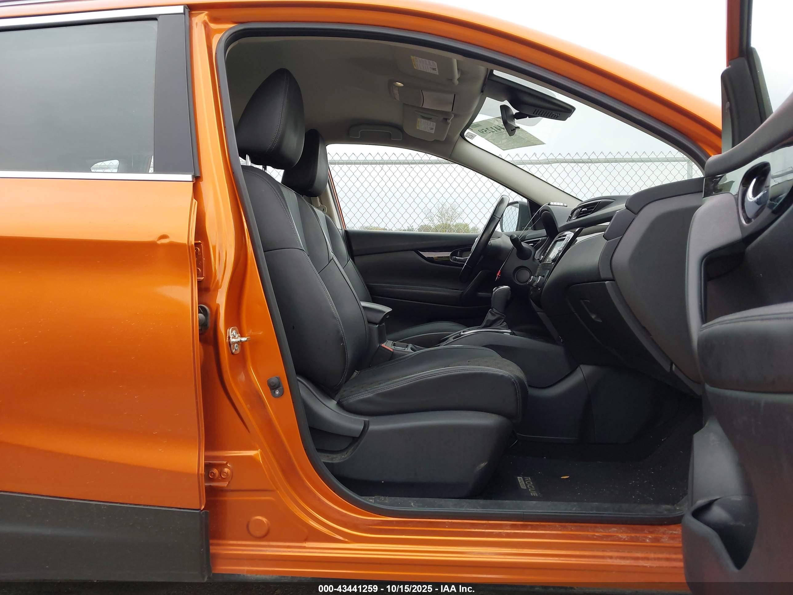 NISSAN ROGUE image 5