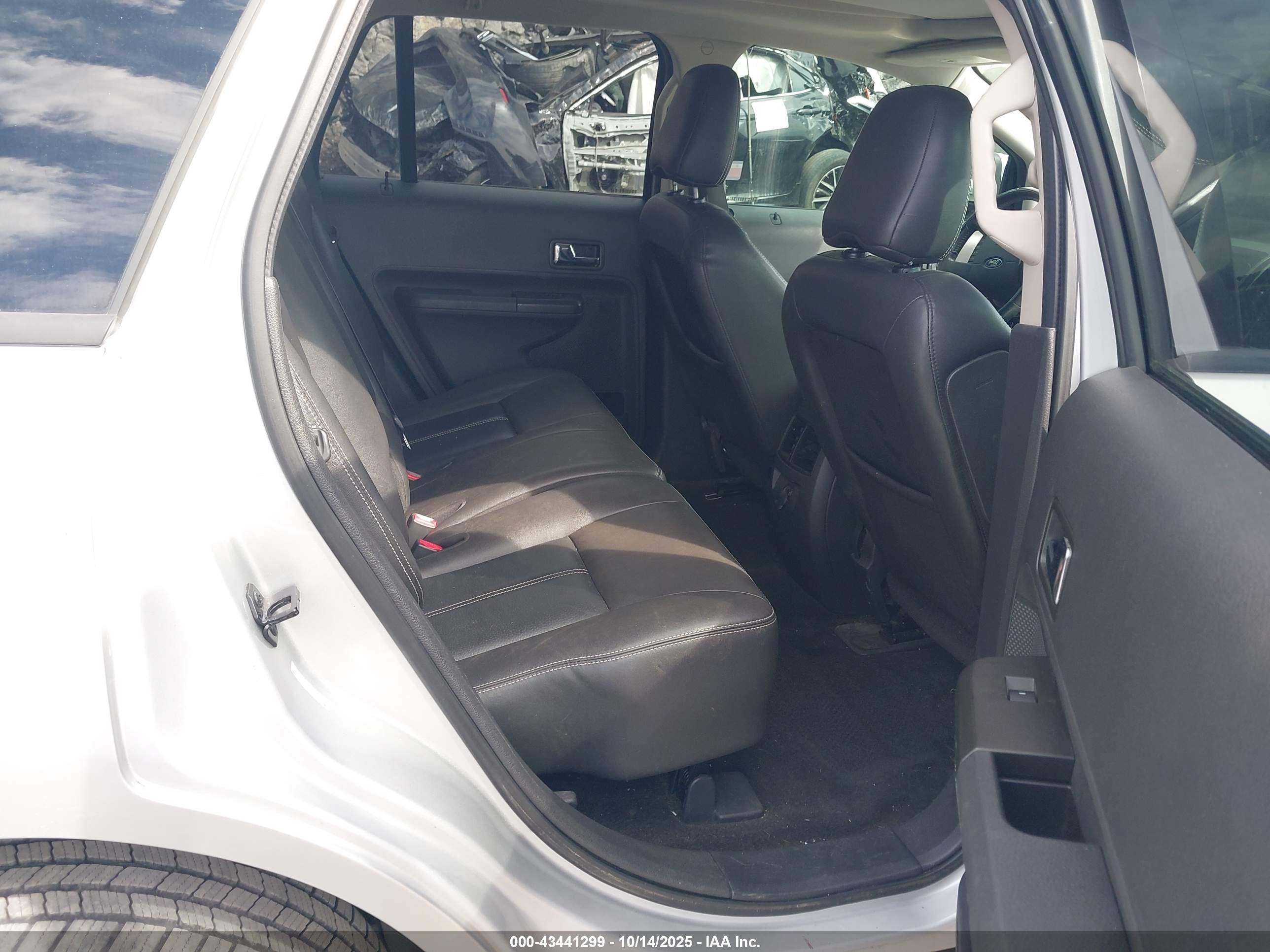 FORD EDGE image 8