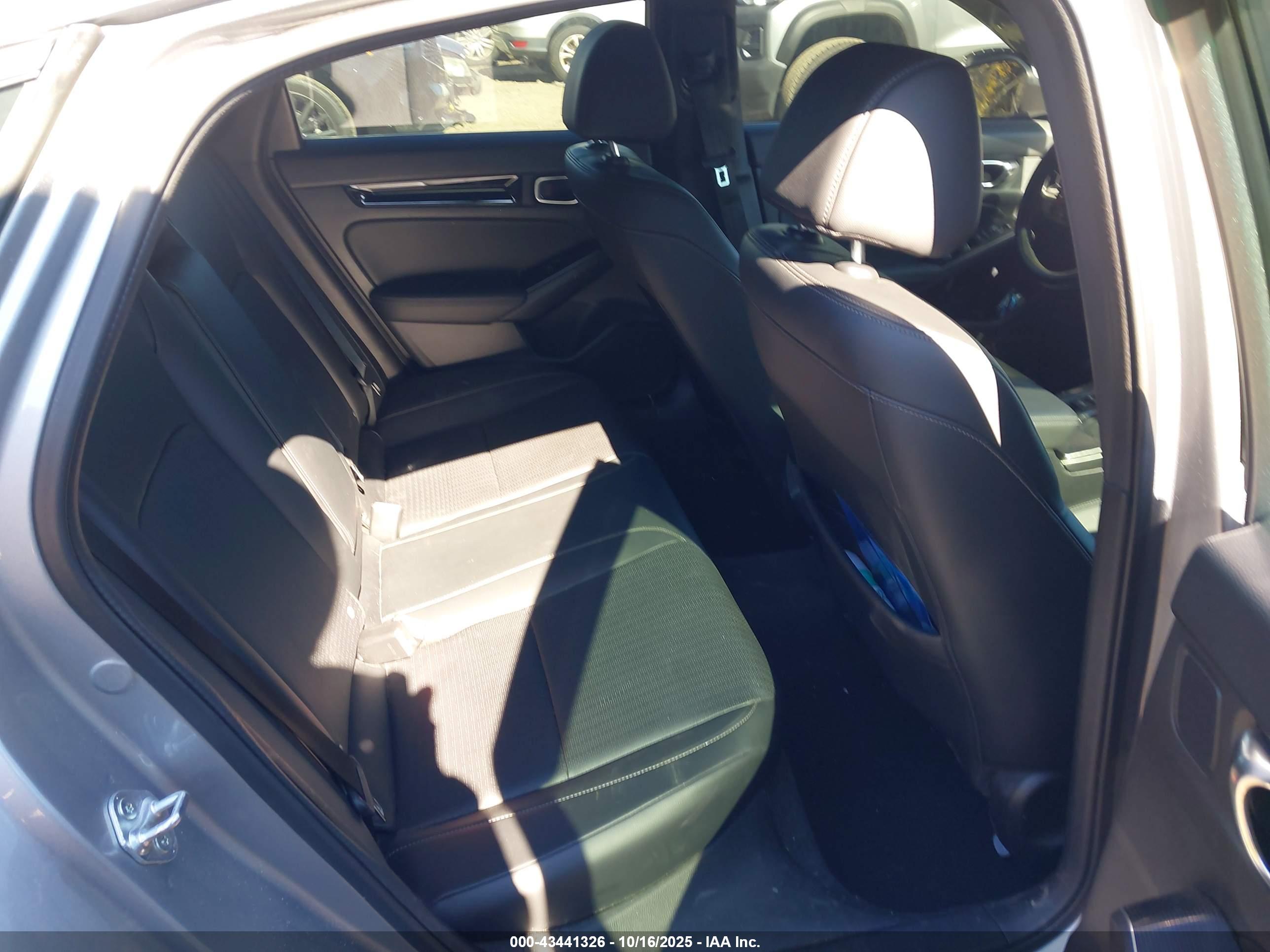 HONDA CIVIC image 8