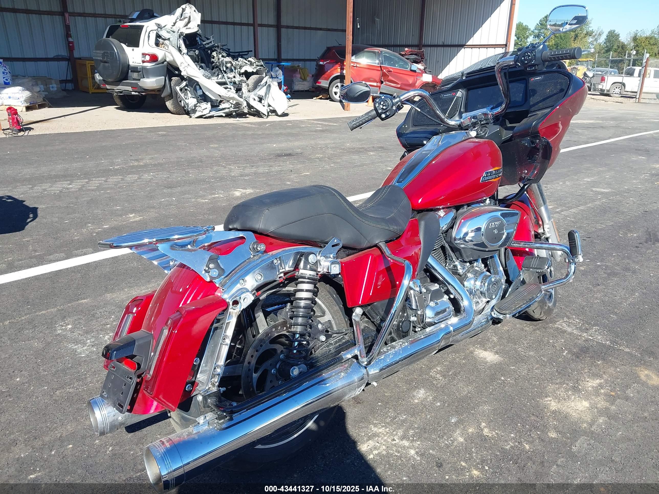 HARLEY-DAVIDSON FLTRX image 4