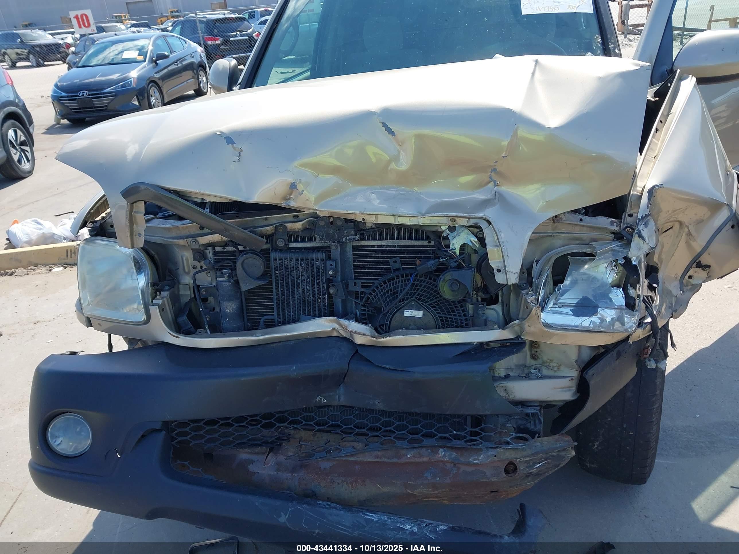 TOYOTA SEQUOIA image 6