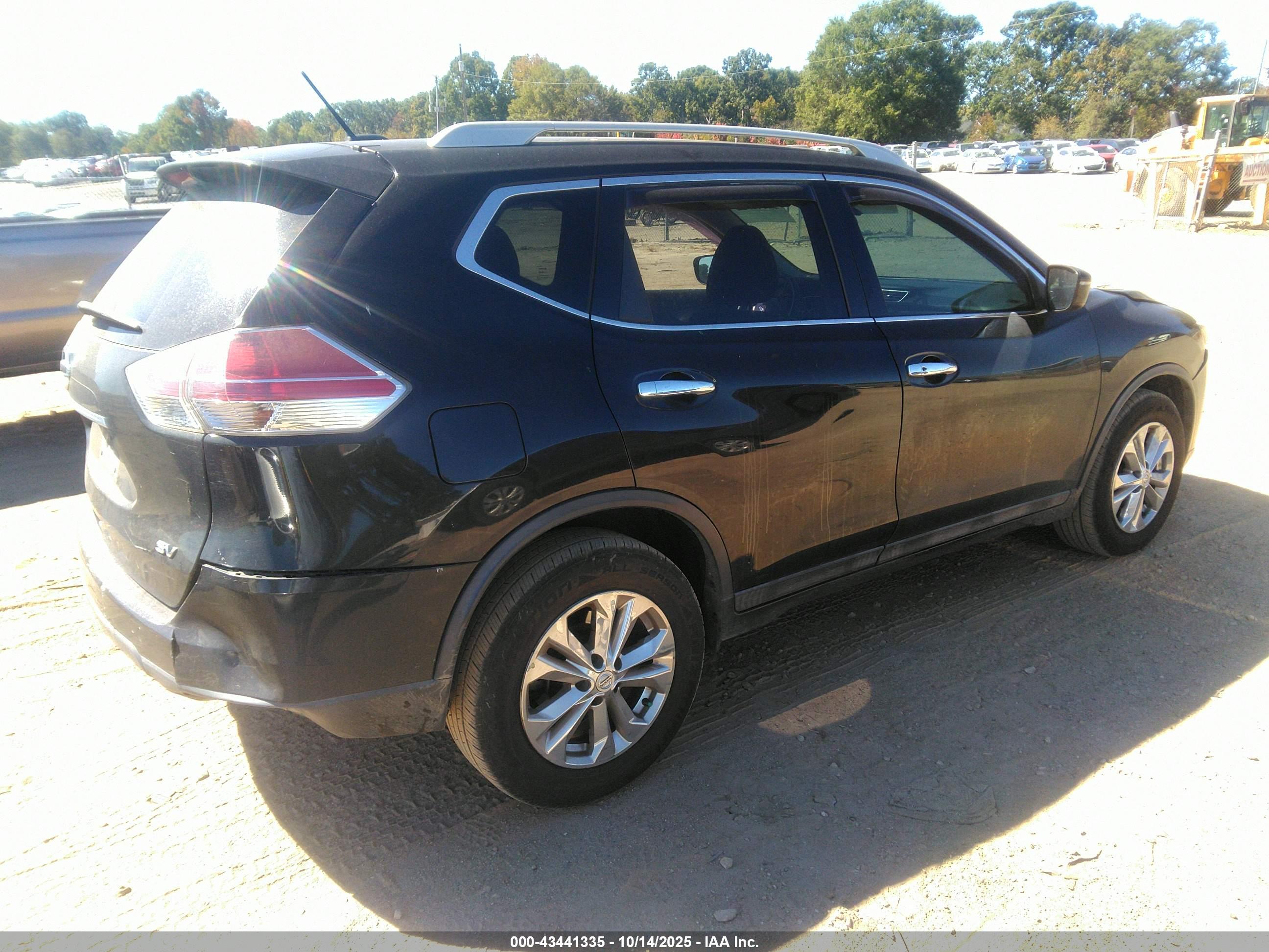 NISSAN ROGUE image 4