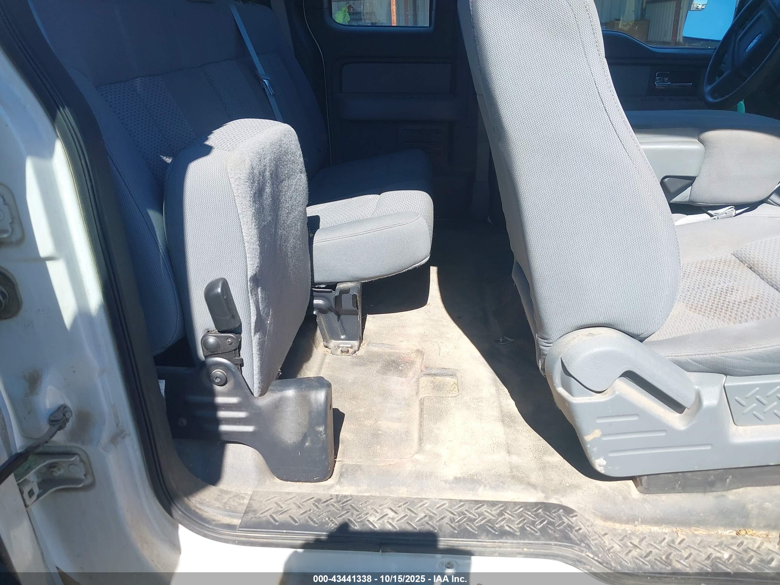 FORD F-150 image 8