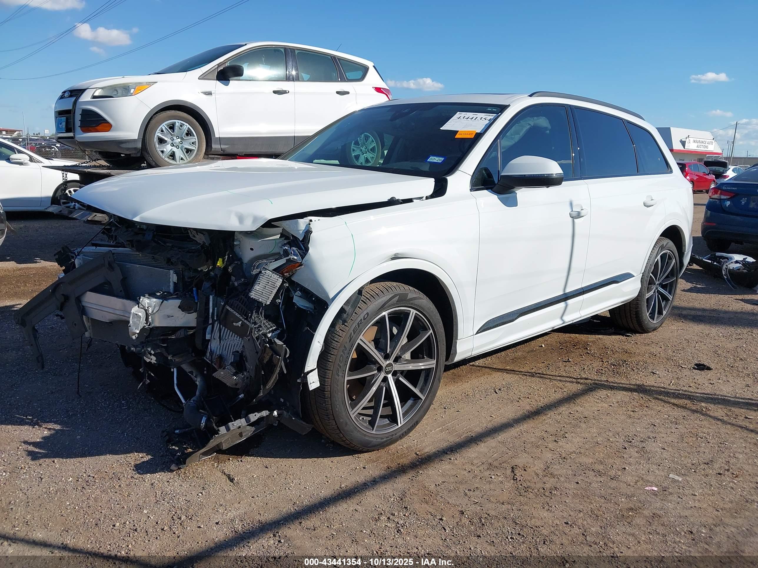AUDI Q7 image 2