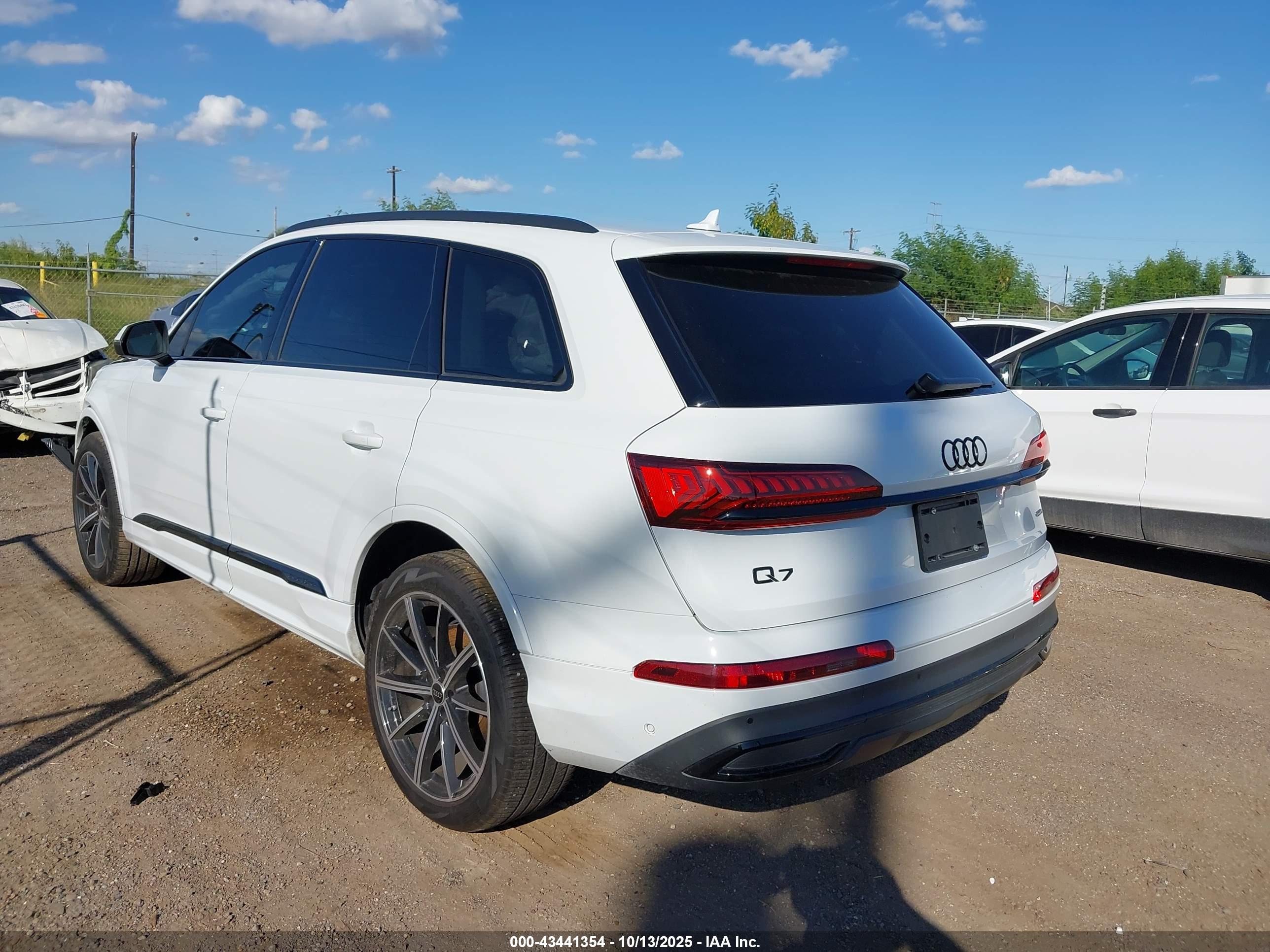 AUDI Q7 image 3