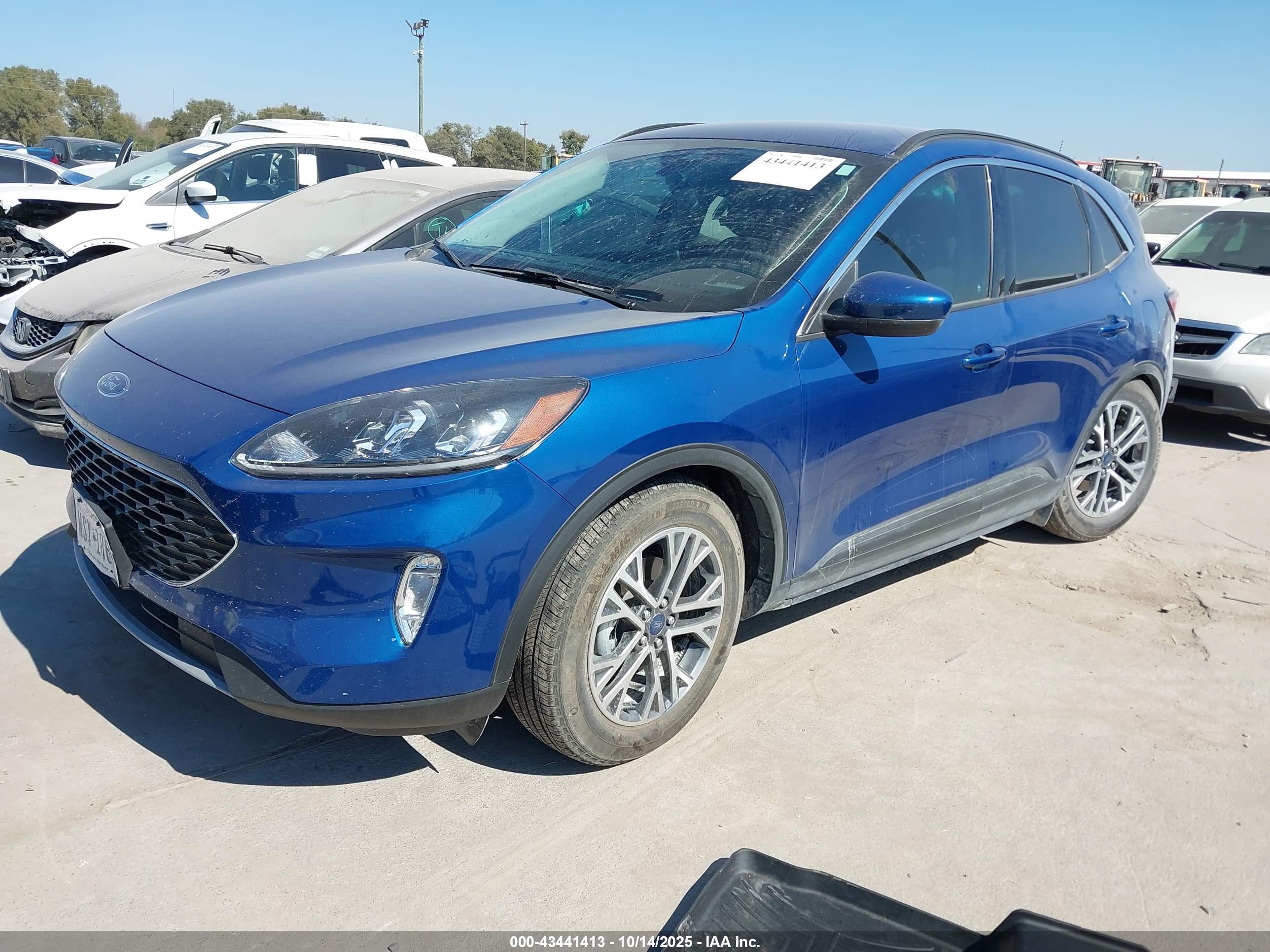 FORD ESCAPE image 2