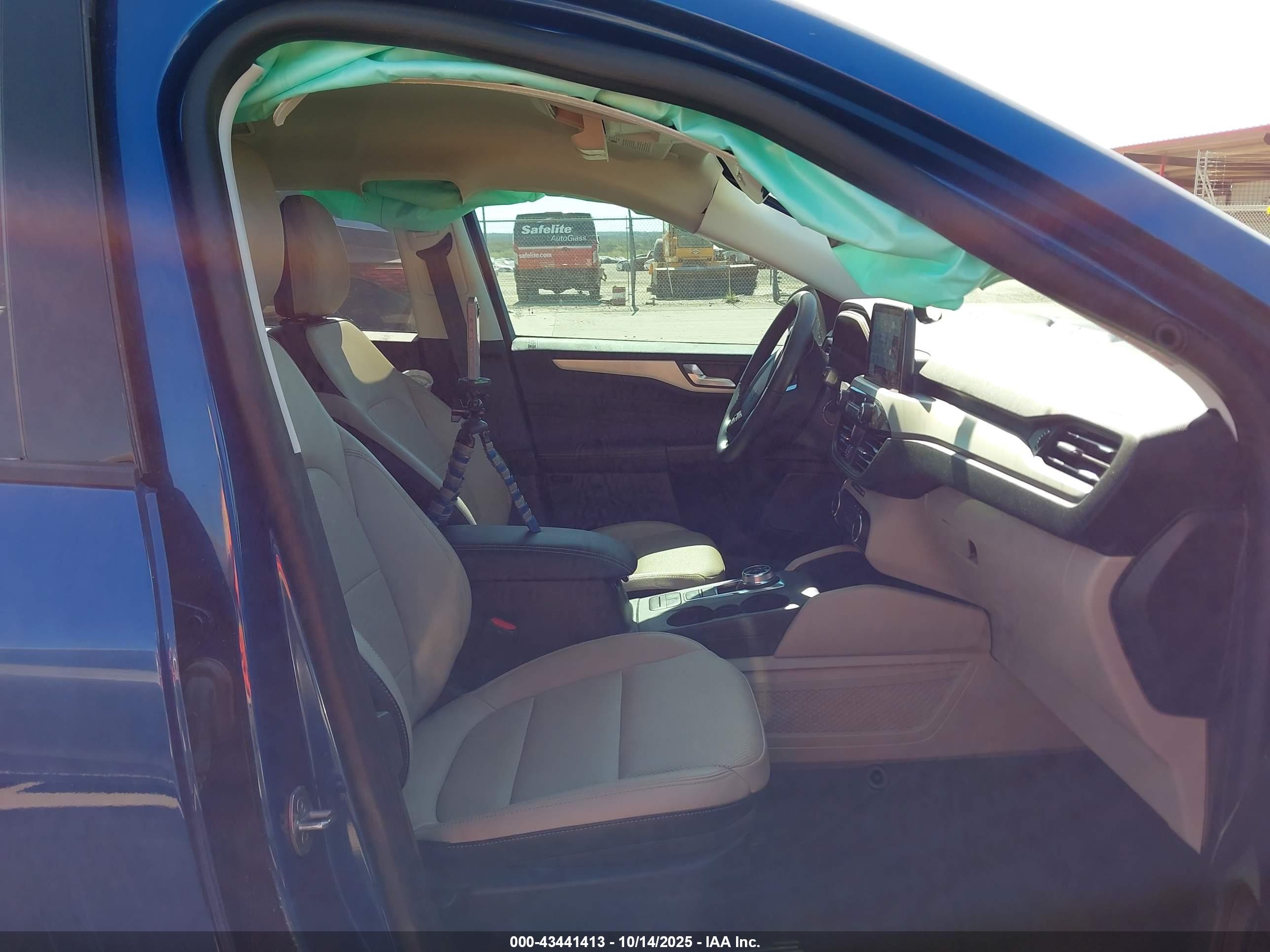FORD ESCAPE image 5