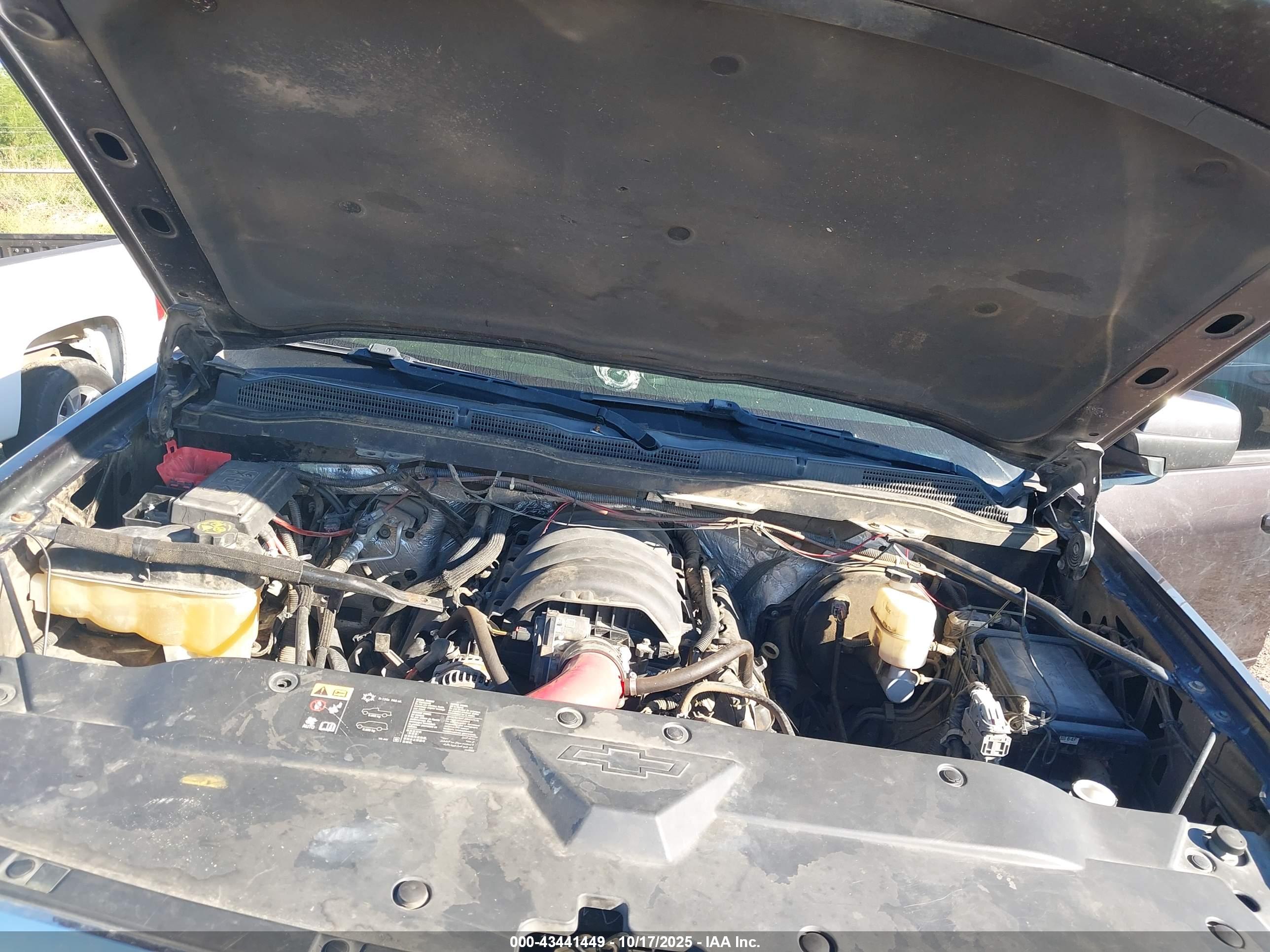 CHEVROLET SILVERADO image 10