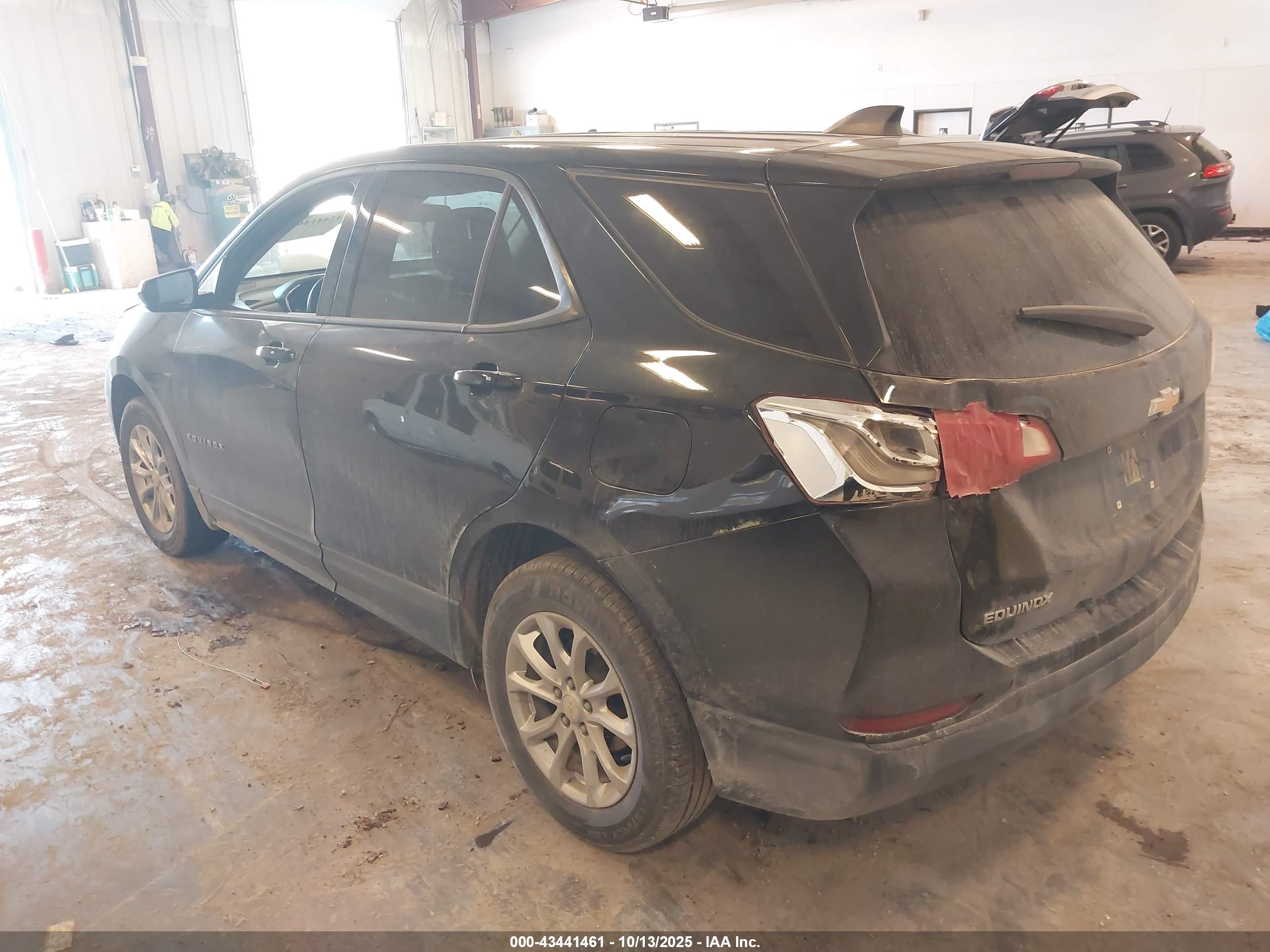 CHEVROLET EQUINOX image 3