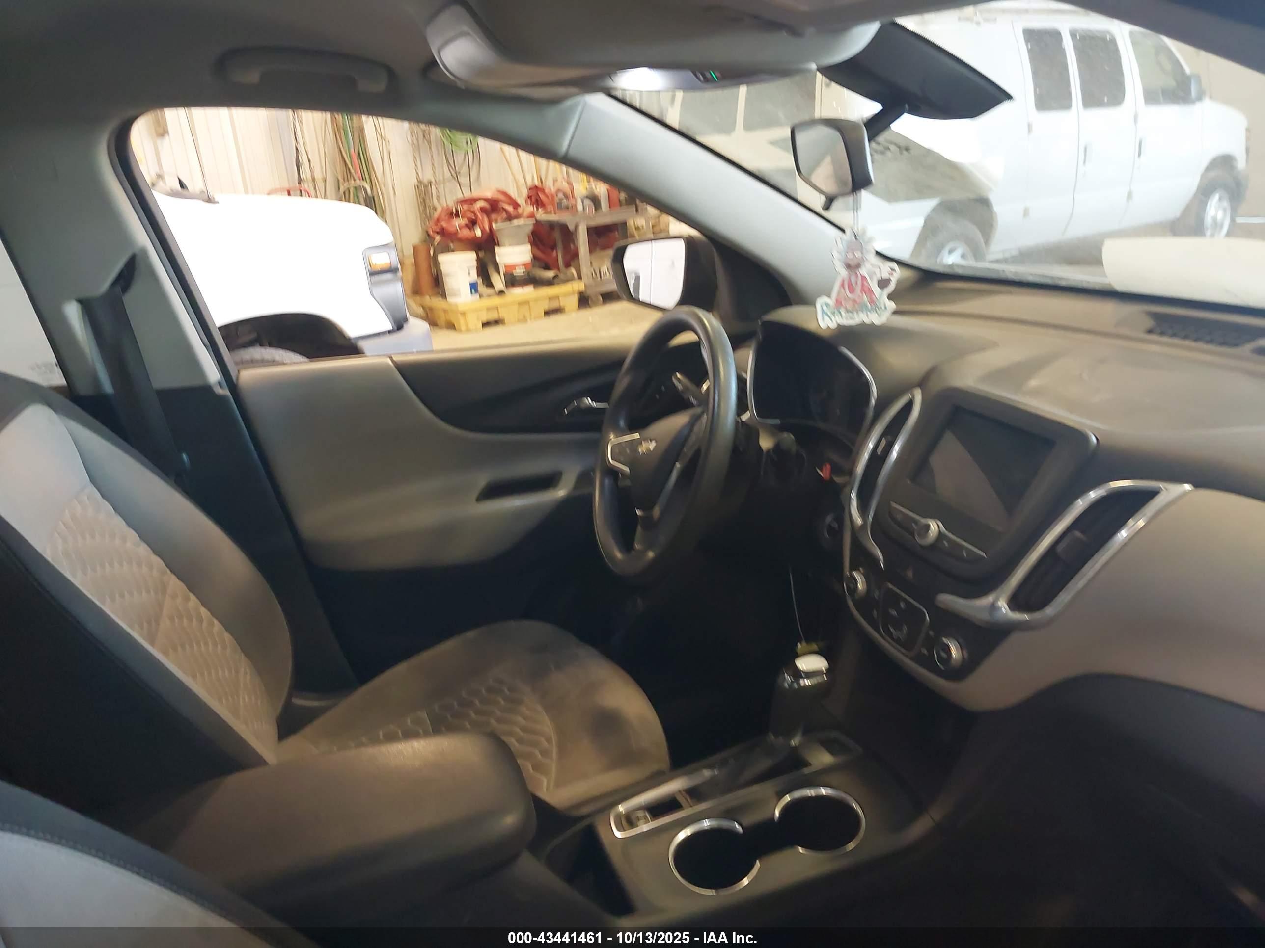 CHEVROLET EQUINOX image 5