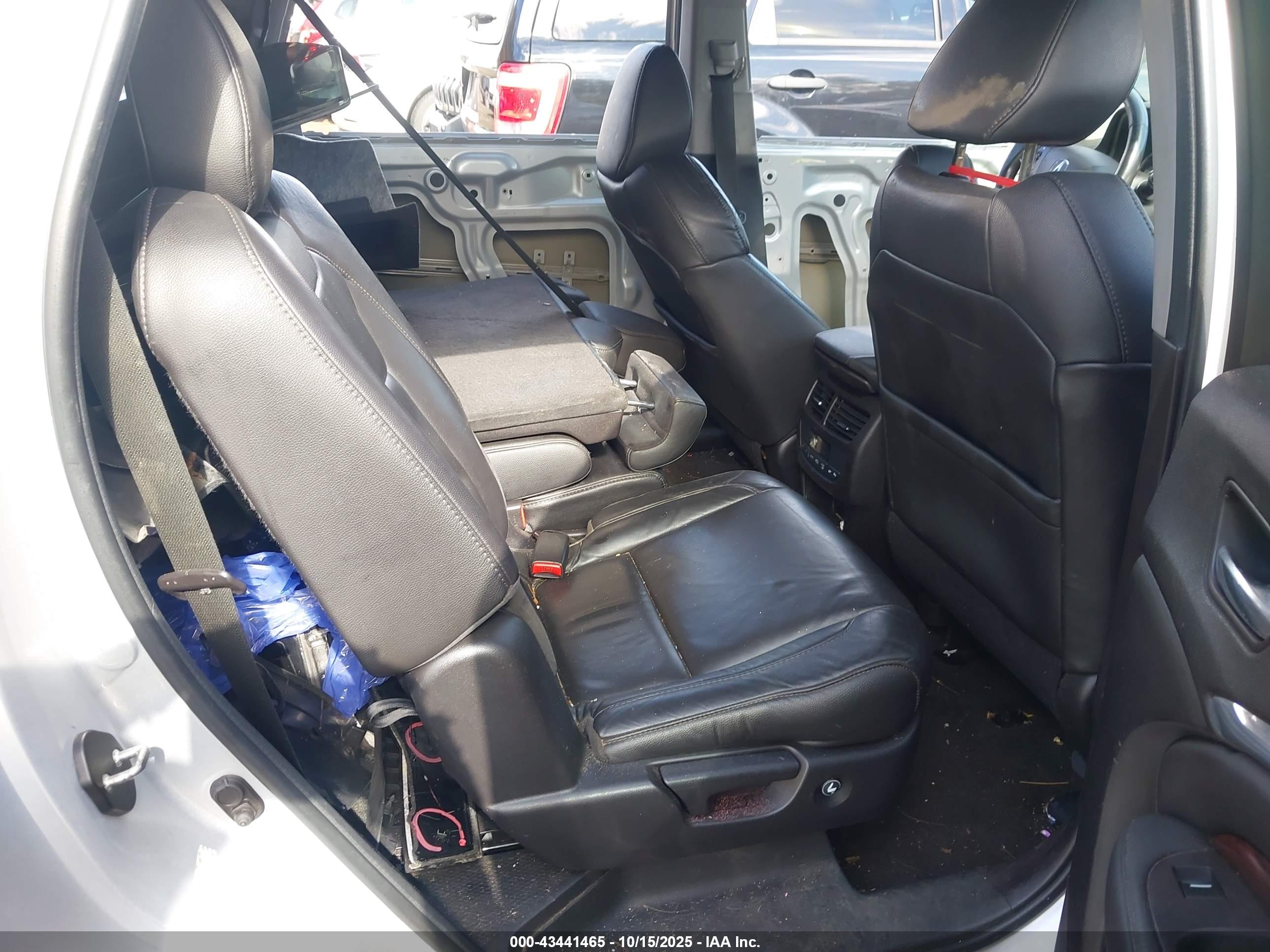 ACURA MDX image 8