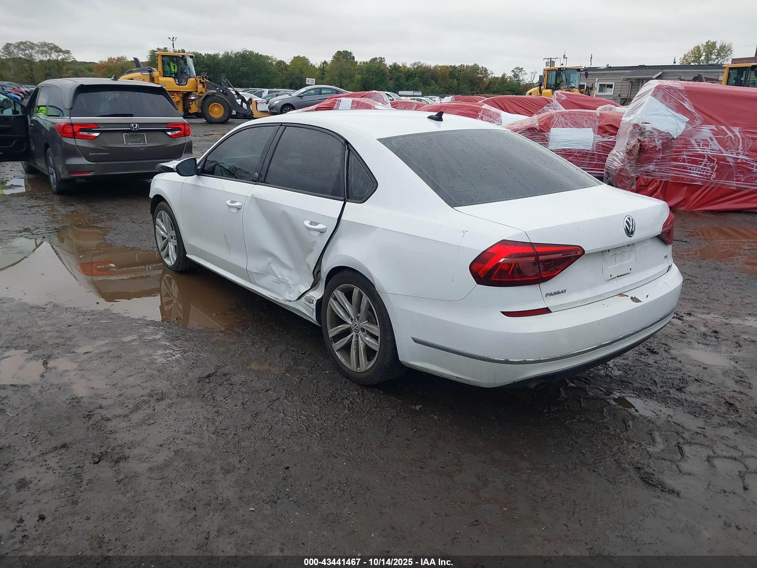 VOLKSWAGEN PASSAT image 3