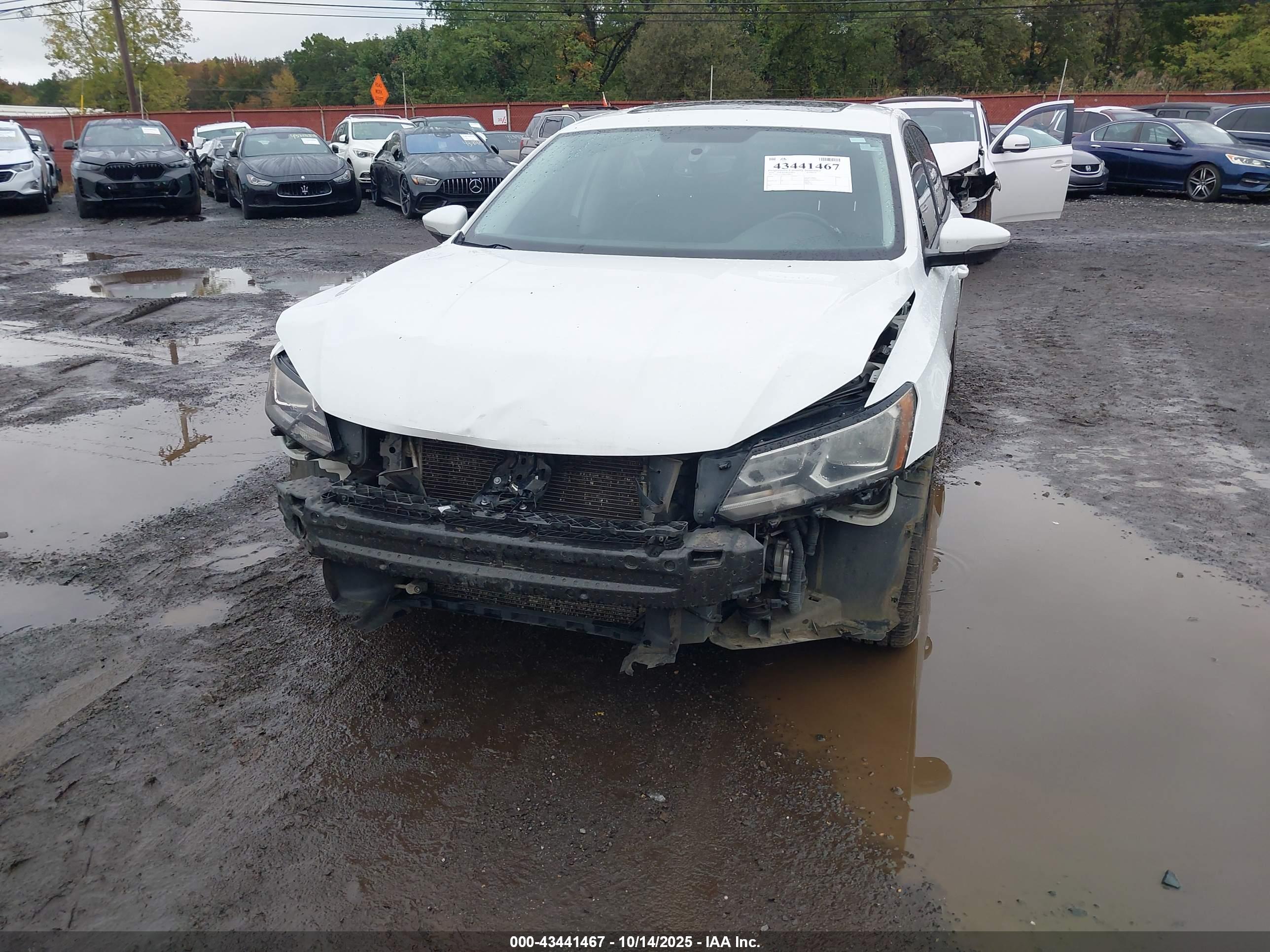 VOLKSWAGEN PASSAT image 6