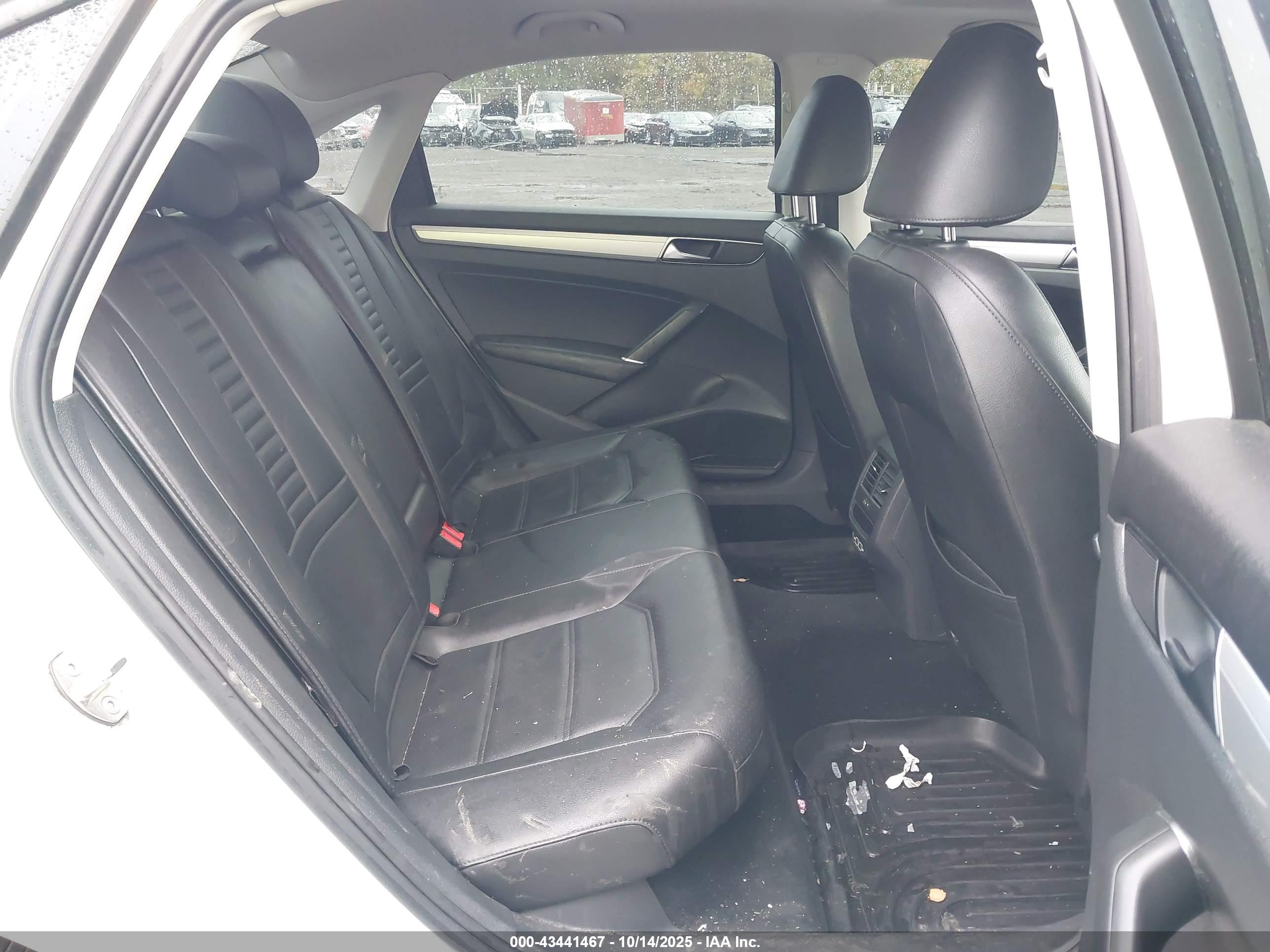 VOLKSWAGEN PASSAT image 8