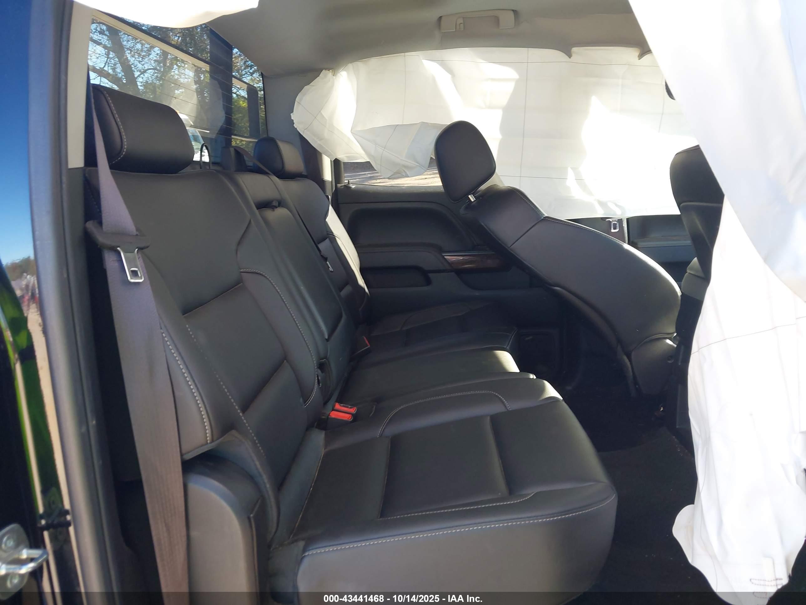 GMC SIERRA image 8