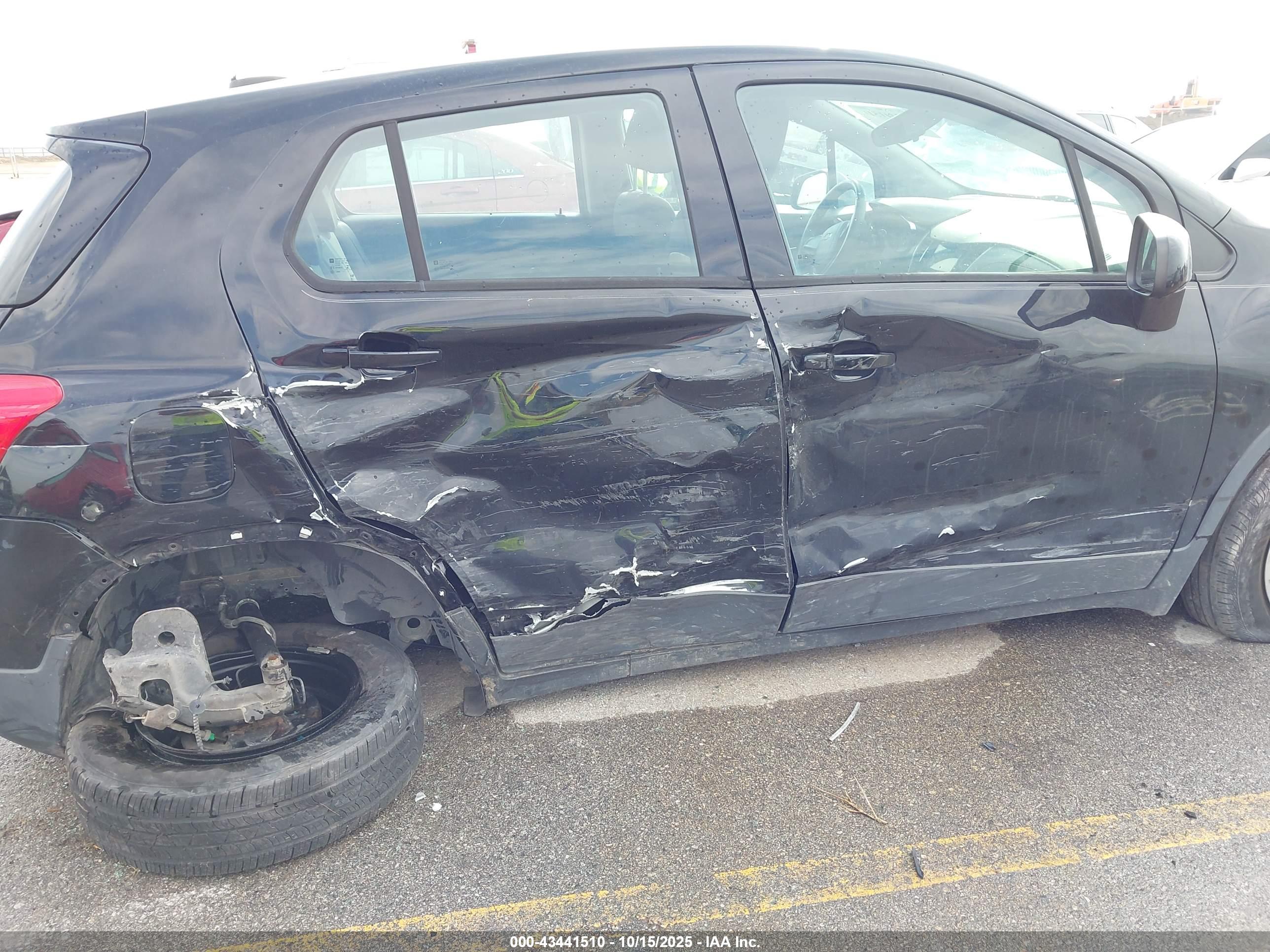 CHEVROLET TRAX image 6
