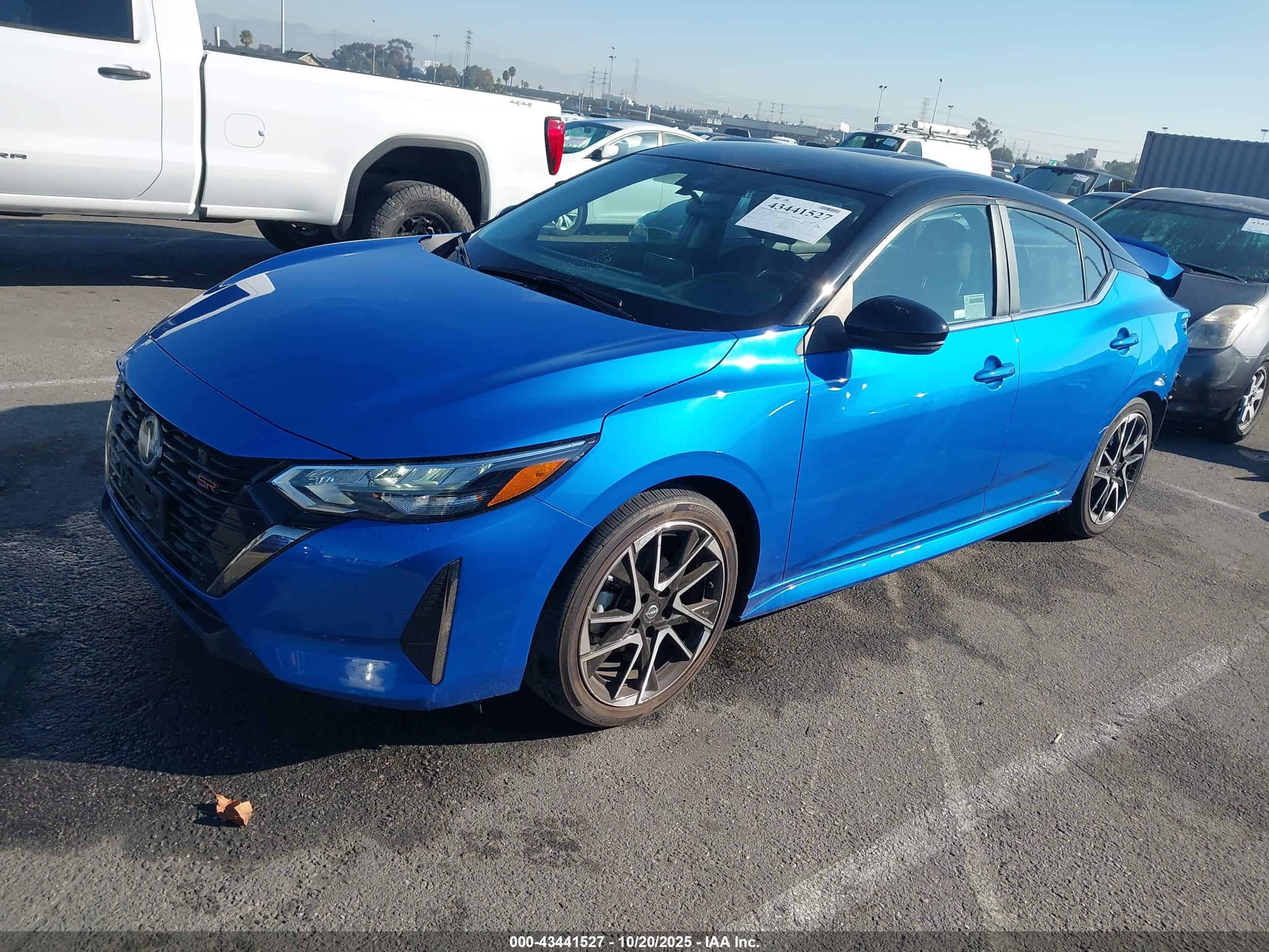 NISSAN SENTRA image 2
