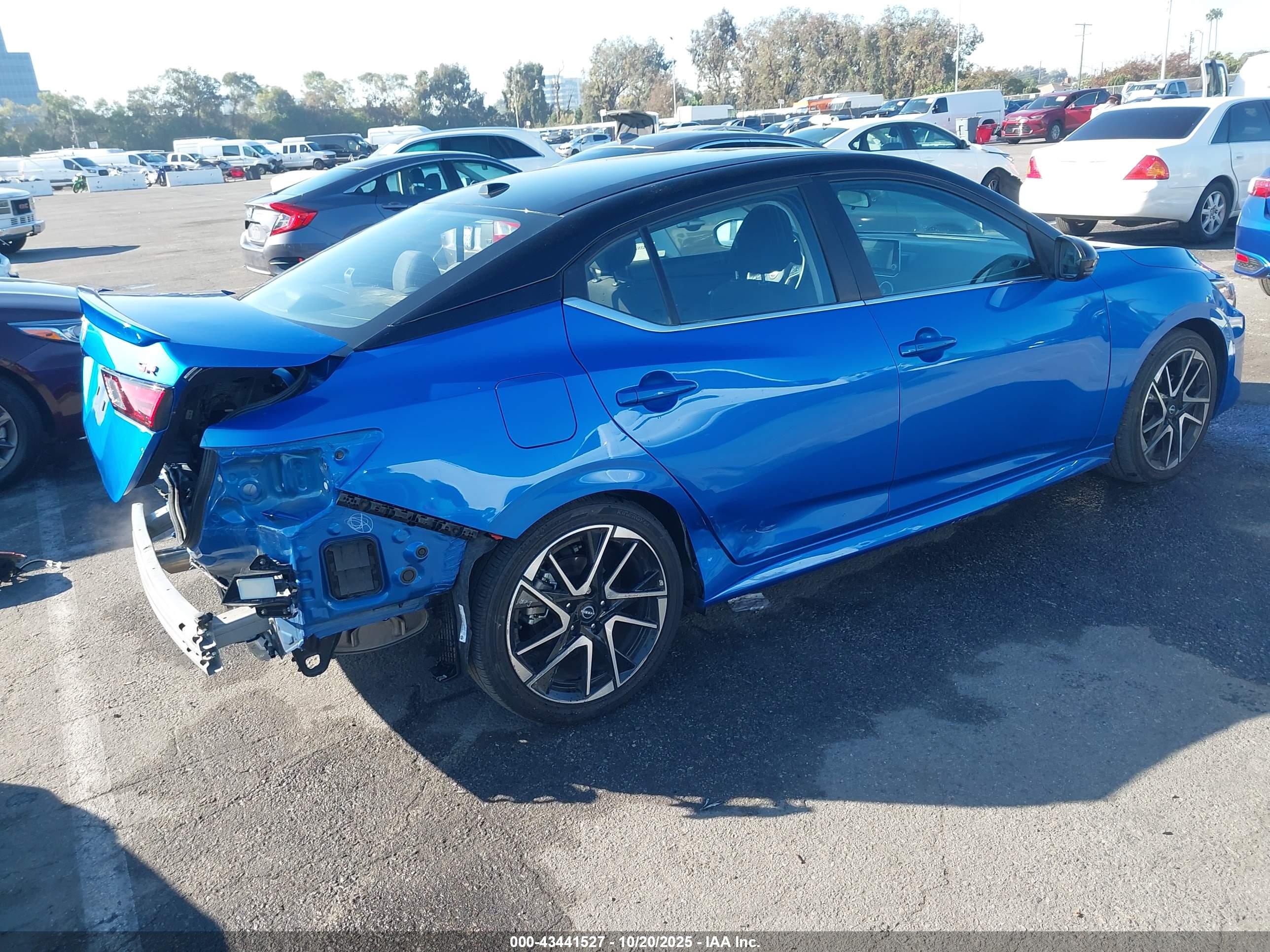 NISSAN SENTRA image 4