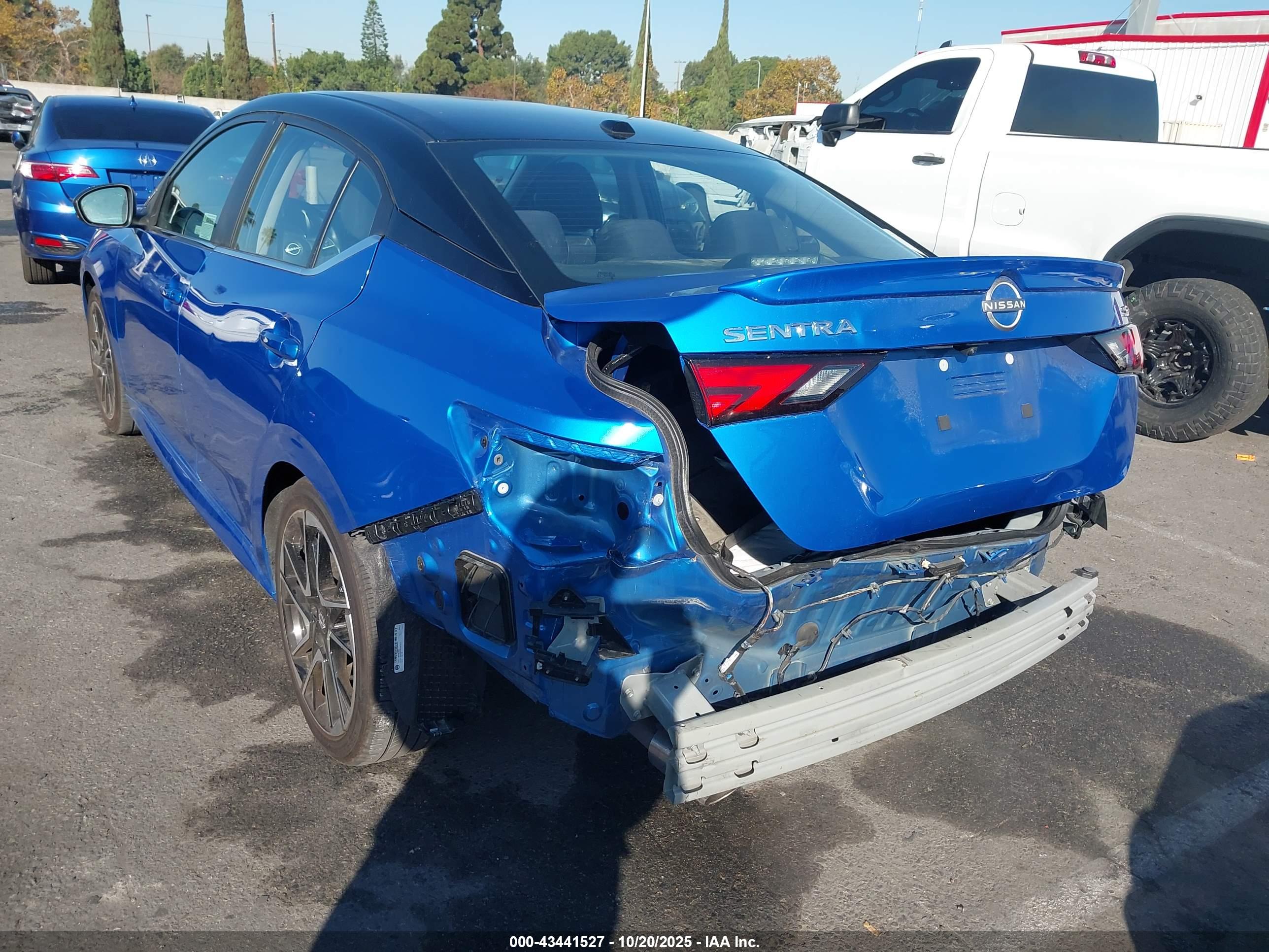 NISSAN SENTRA image 6