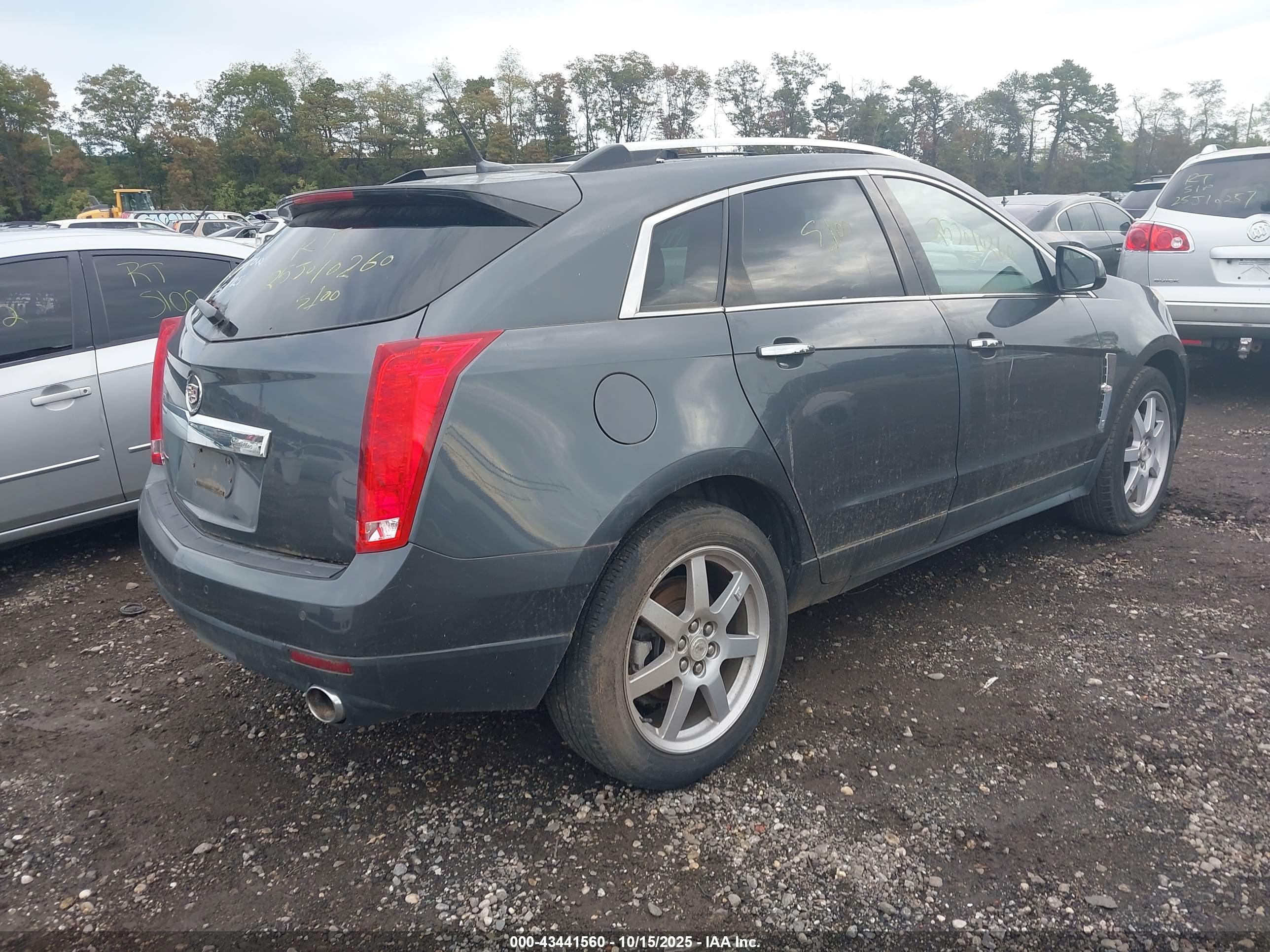 CADILLAC SRX image 4