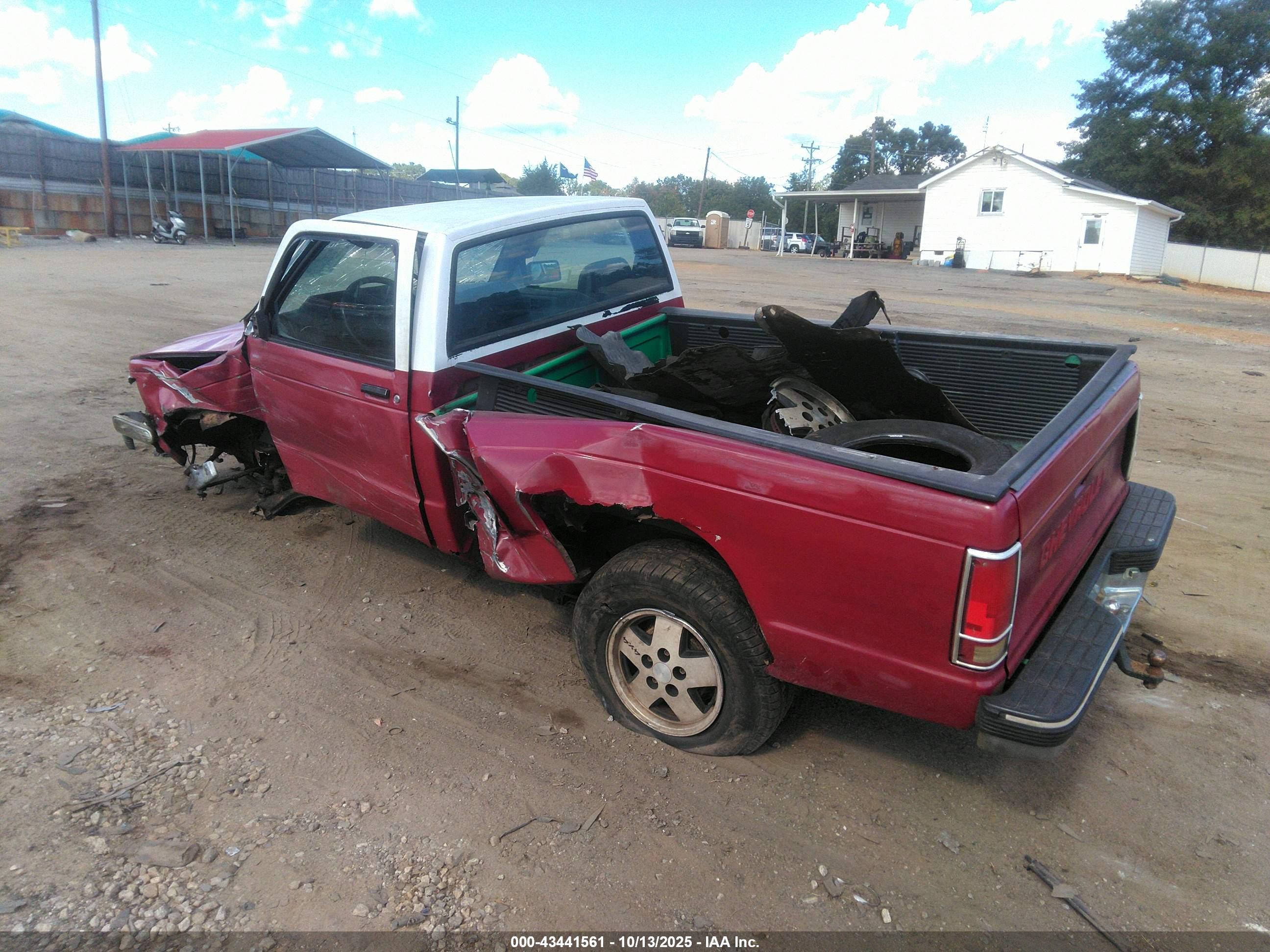 CHEVROLET S image 3