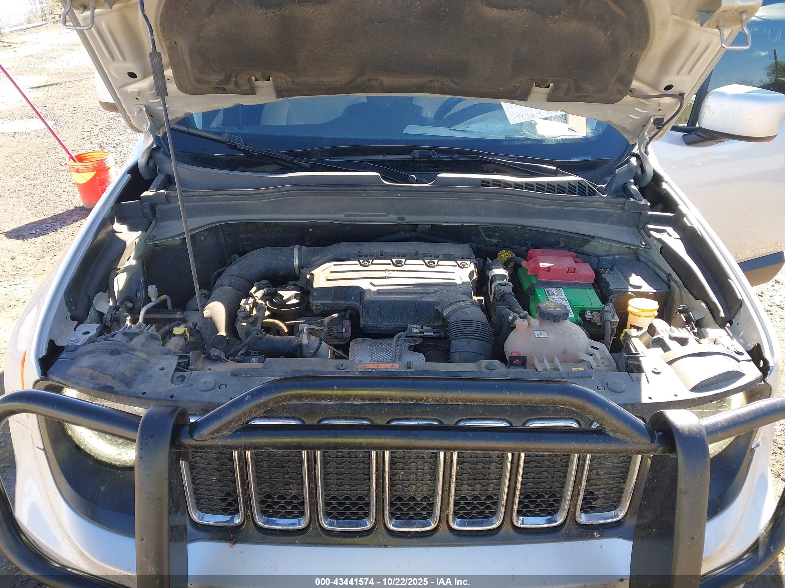 JEEP RENEGADE image 10