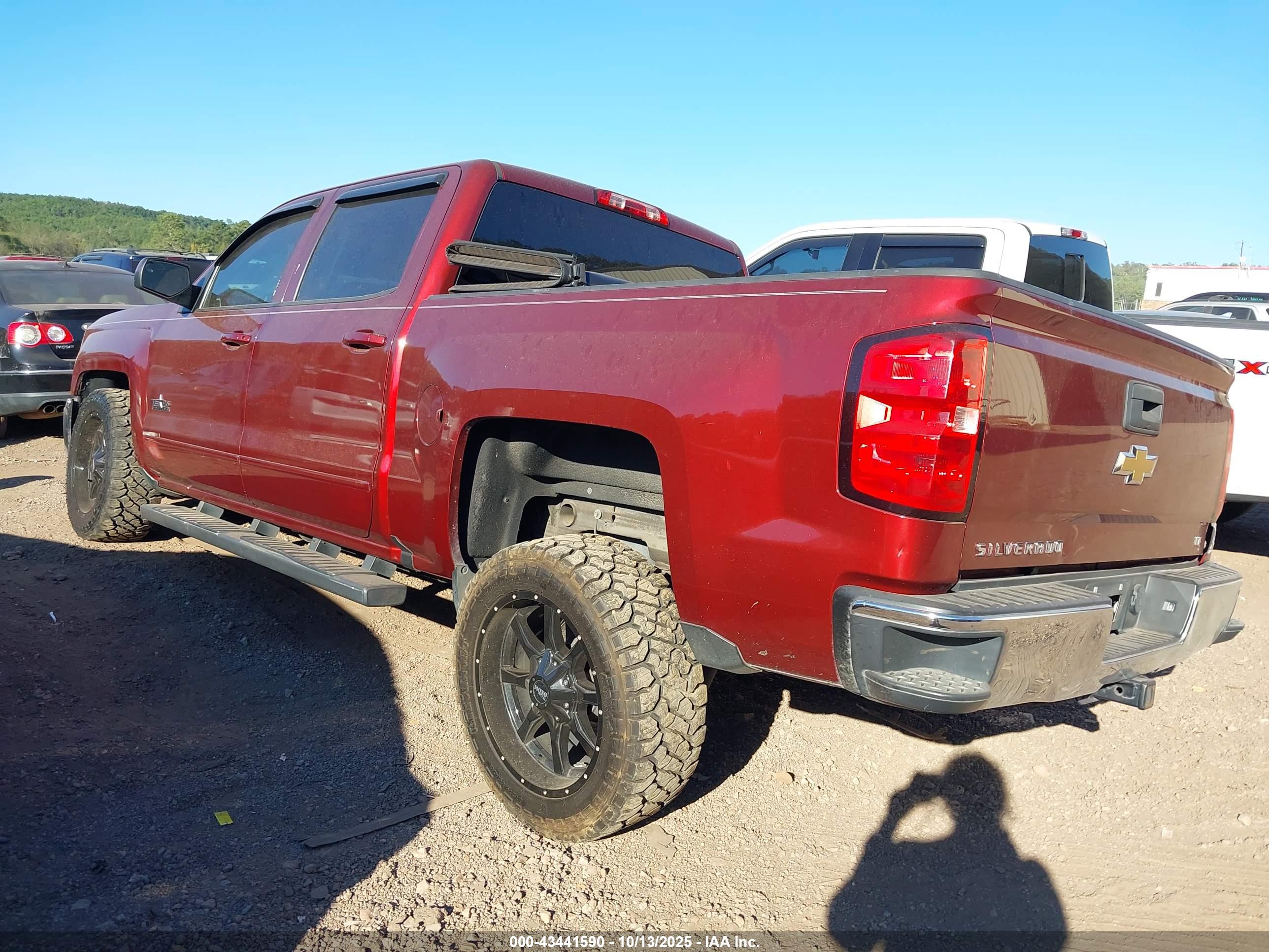 CHEVROLET SILVERADO image 3