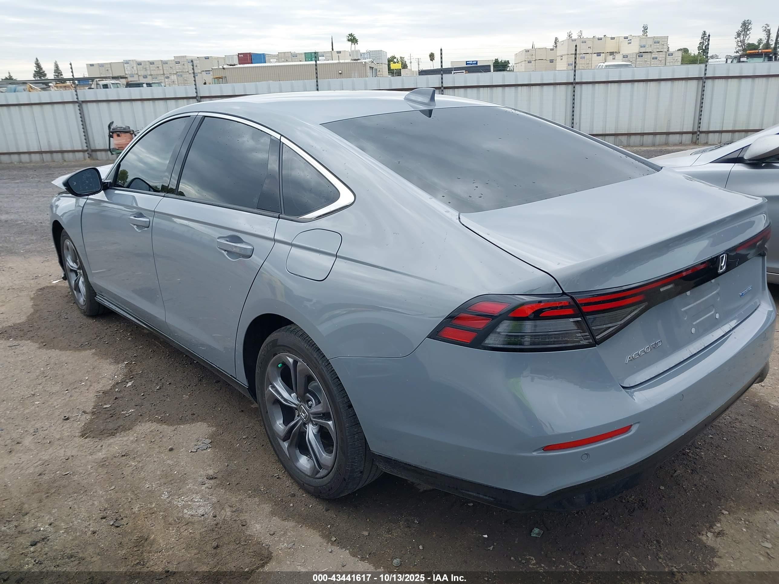HONDA ACCORD image 3