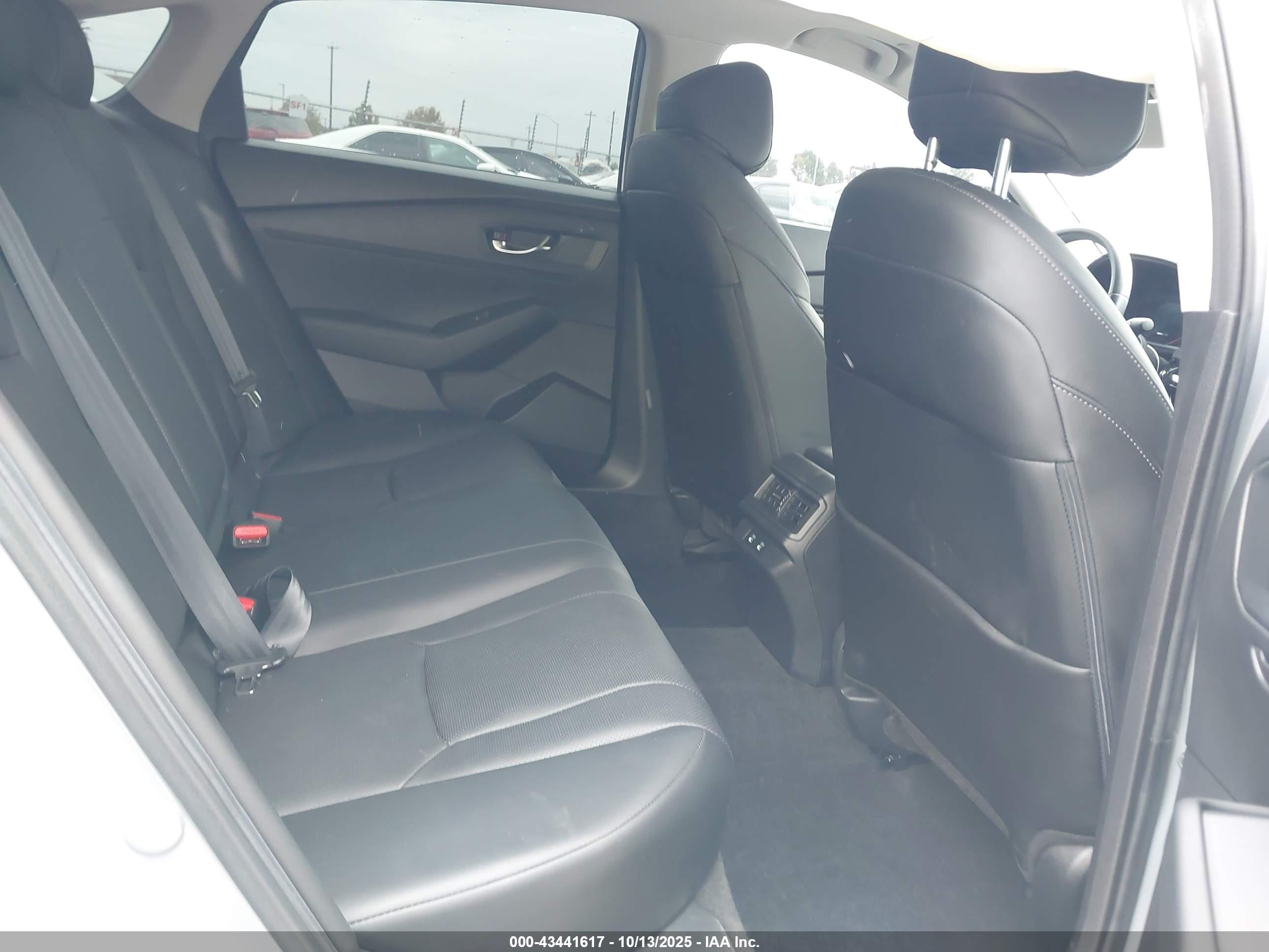 HONDA ACCORD image 8