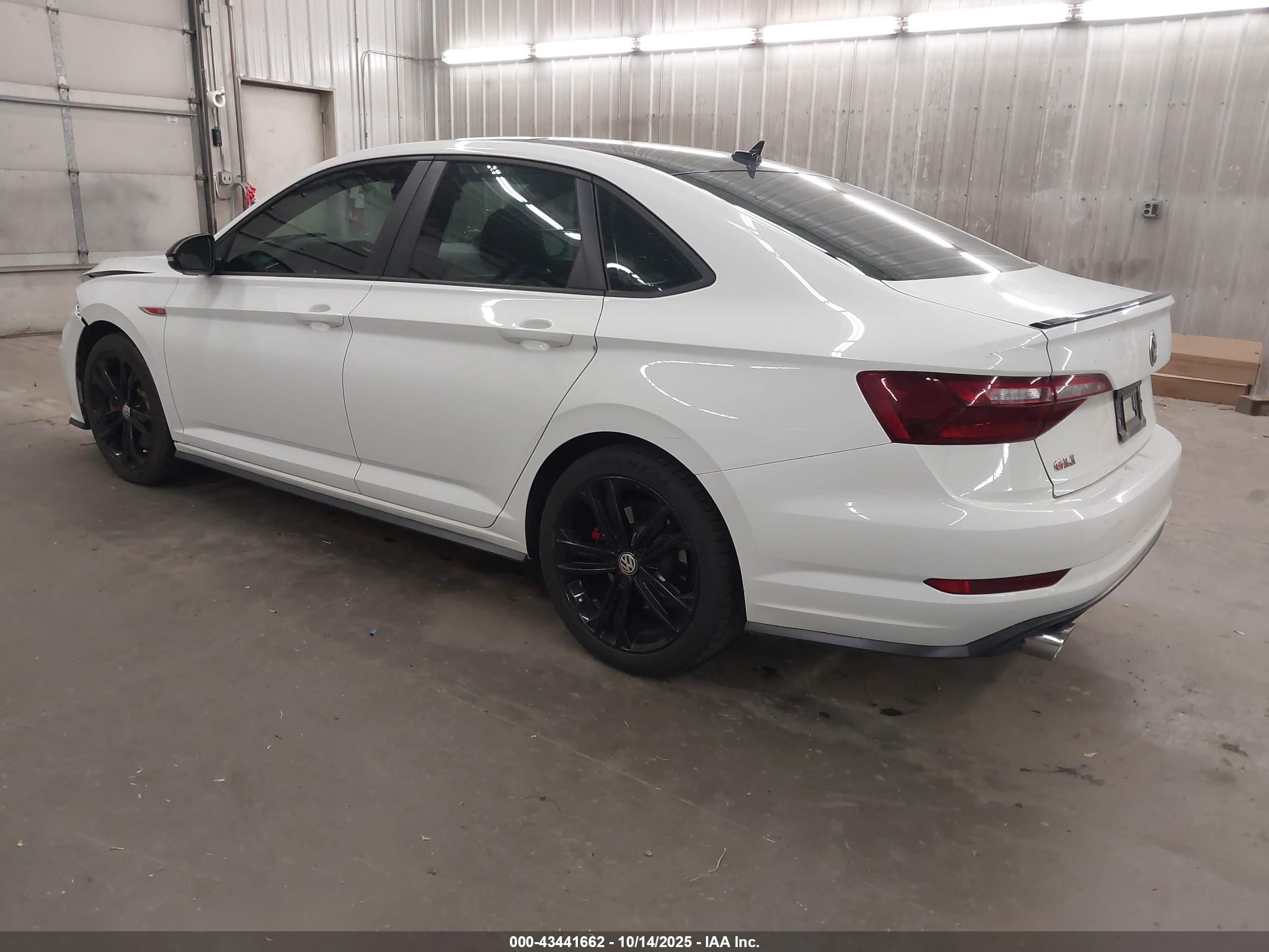 VOLKSWAGEN JETTA image 3