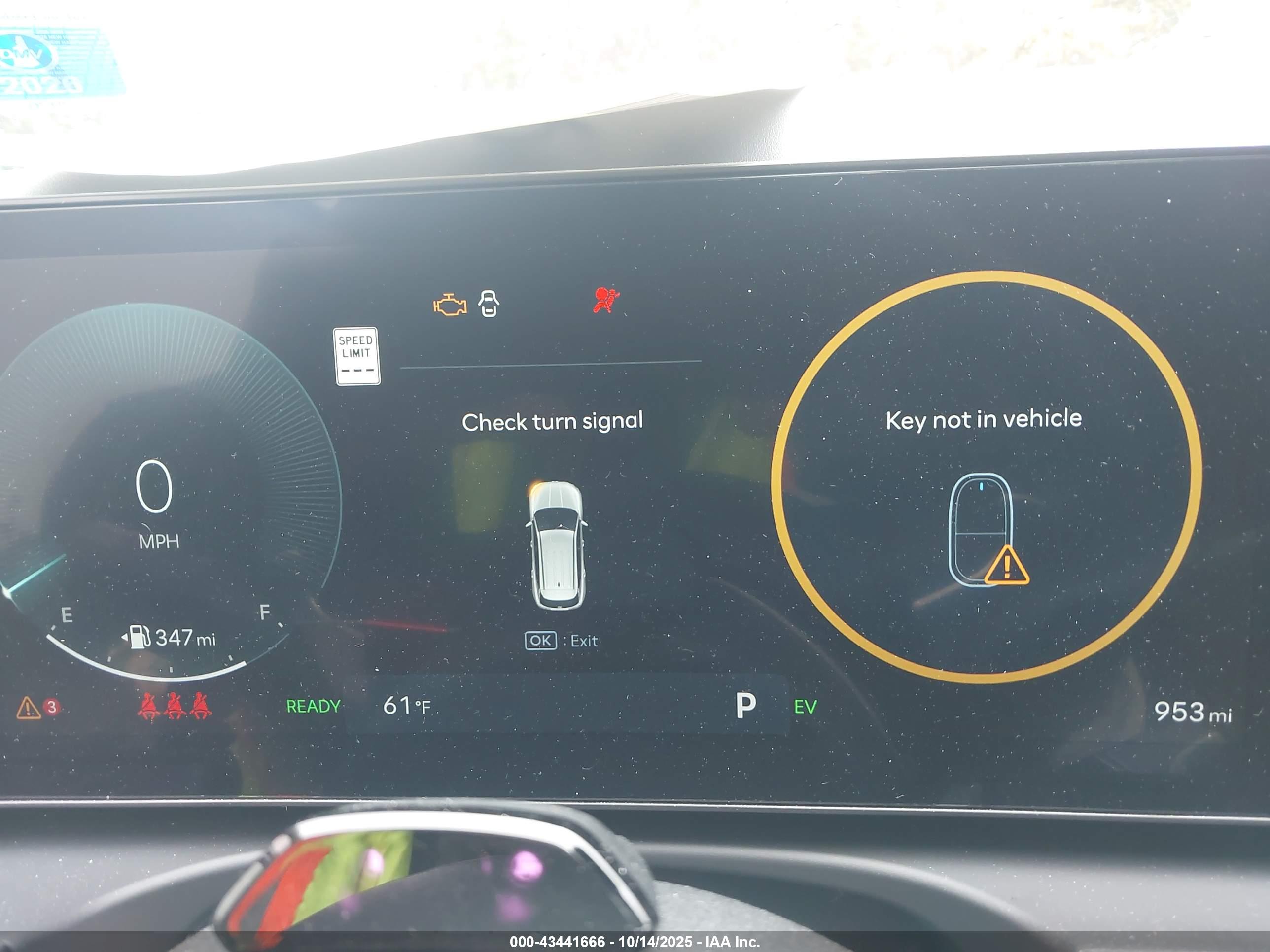 HYUNDAI TUCSON image 7