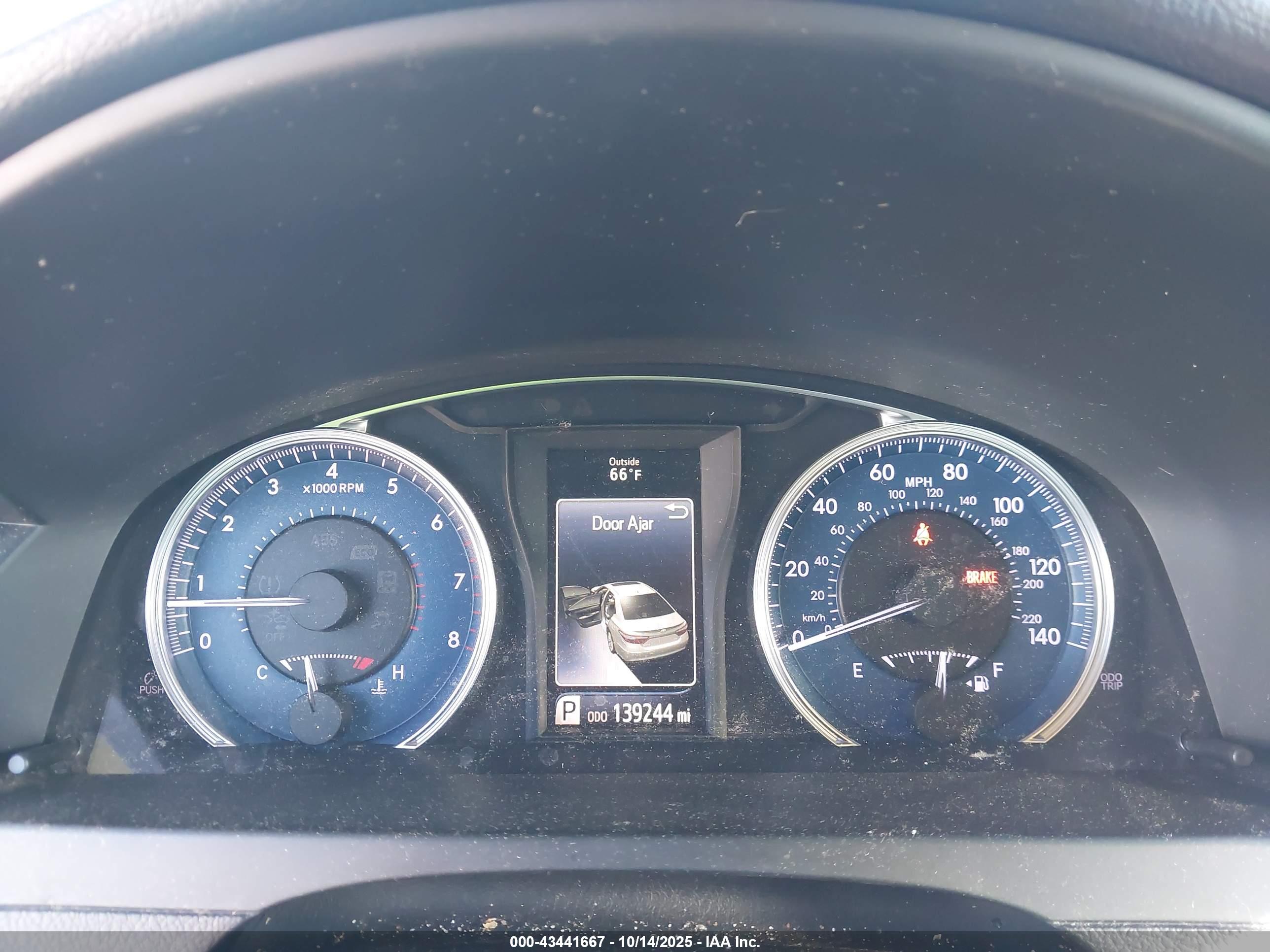 TOYOTA CAMRY image 7