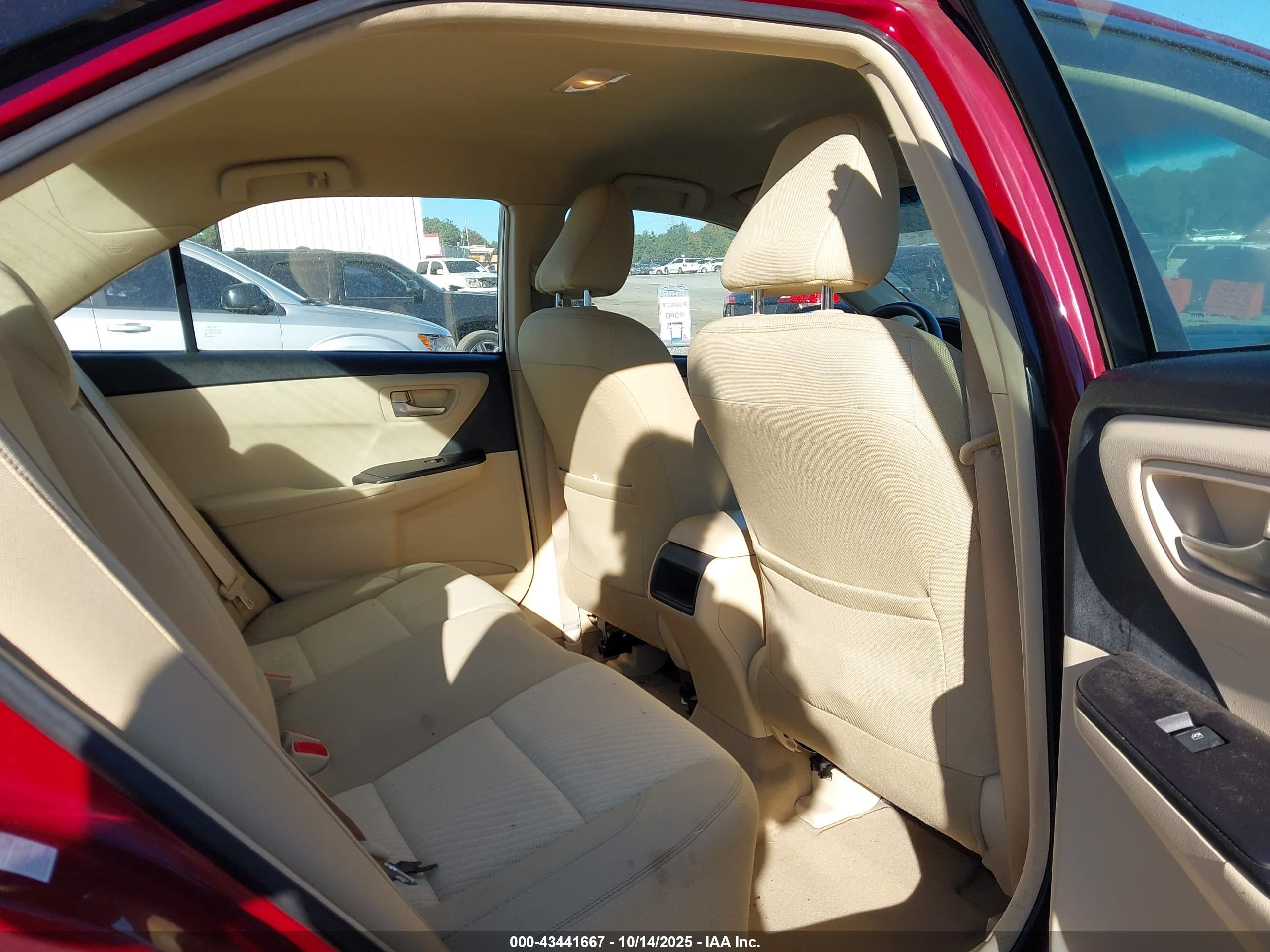 TOYOTA CAMRY image 8