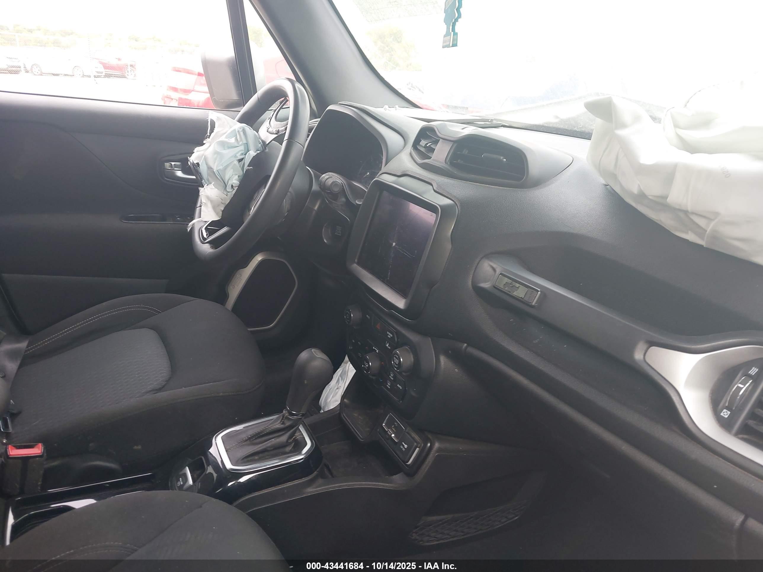 JEEP RENEGADE image 5