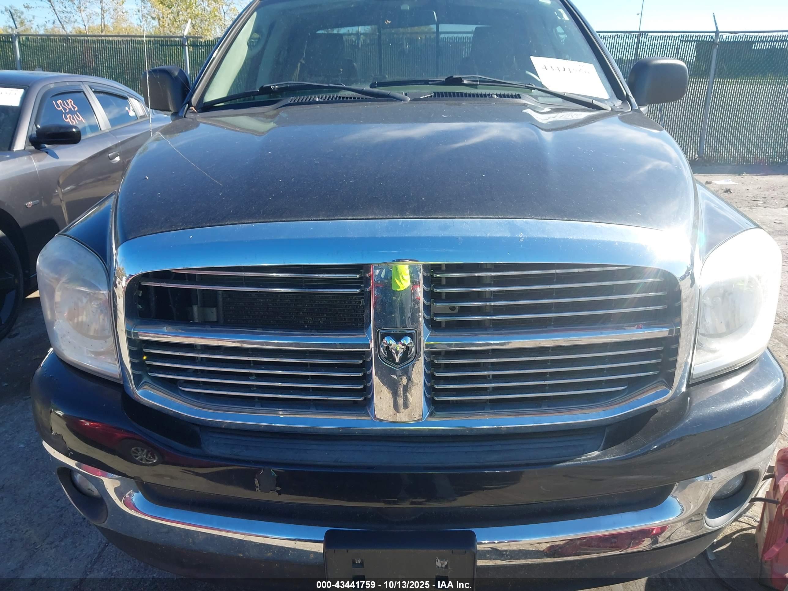 DODGE RAM image 6