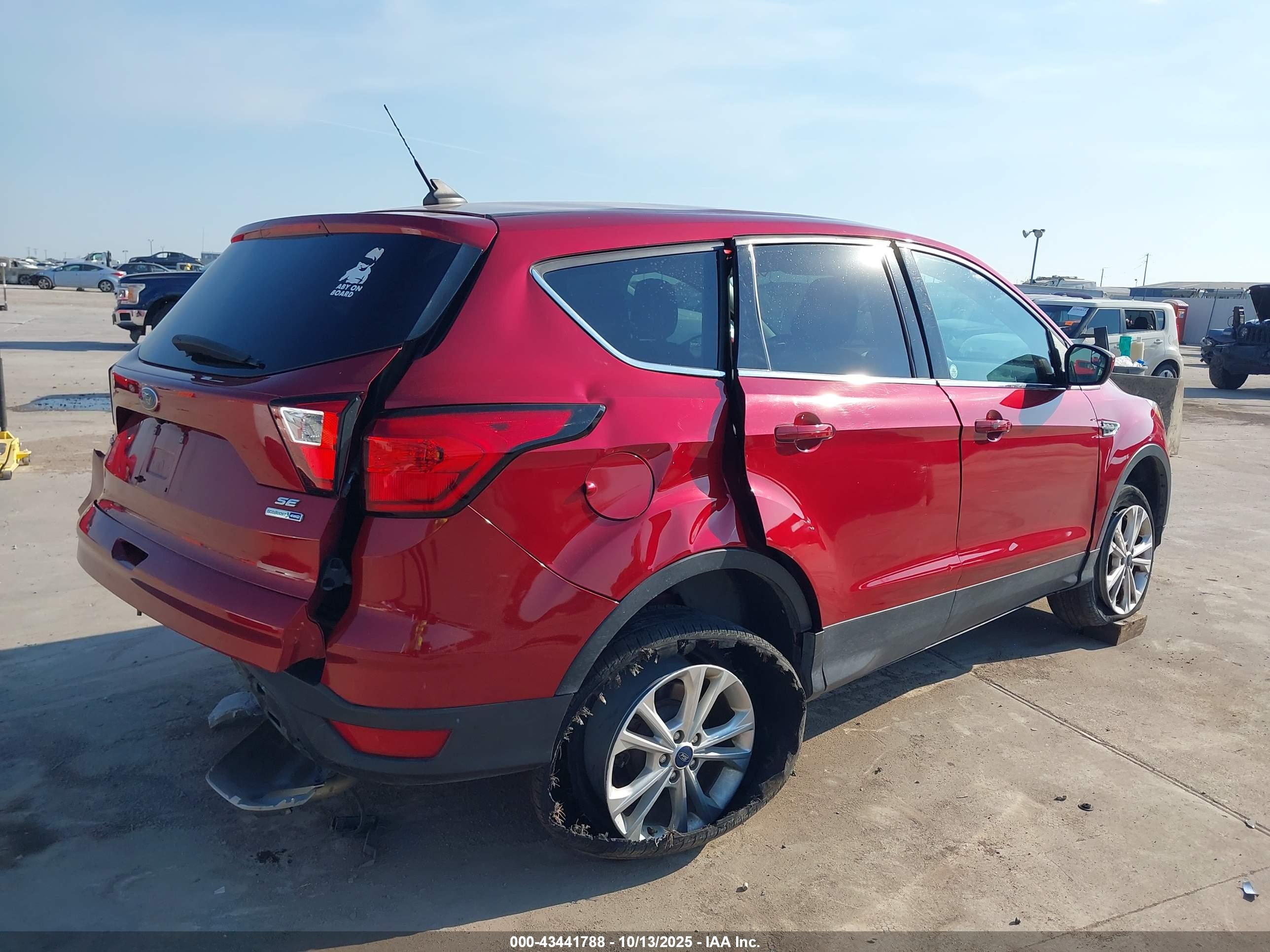 FORD ESCAPE image 4